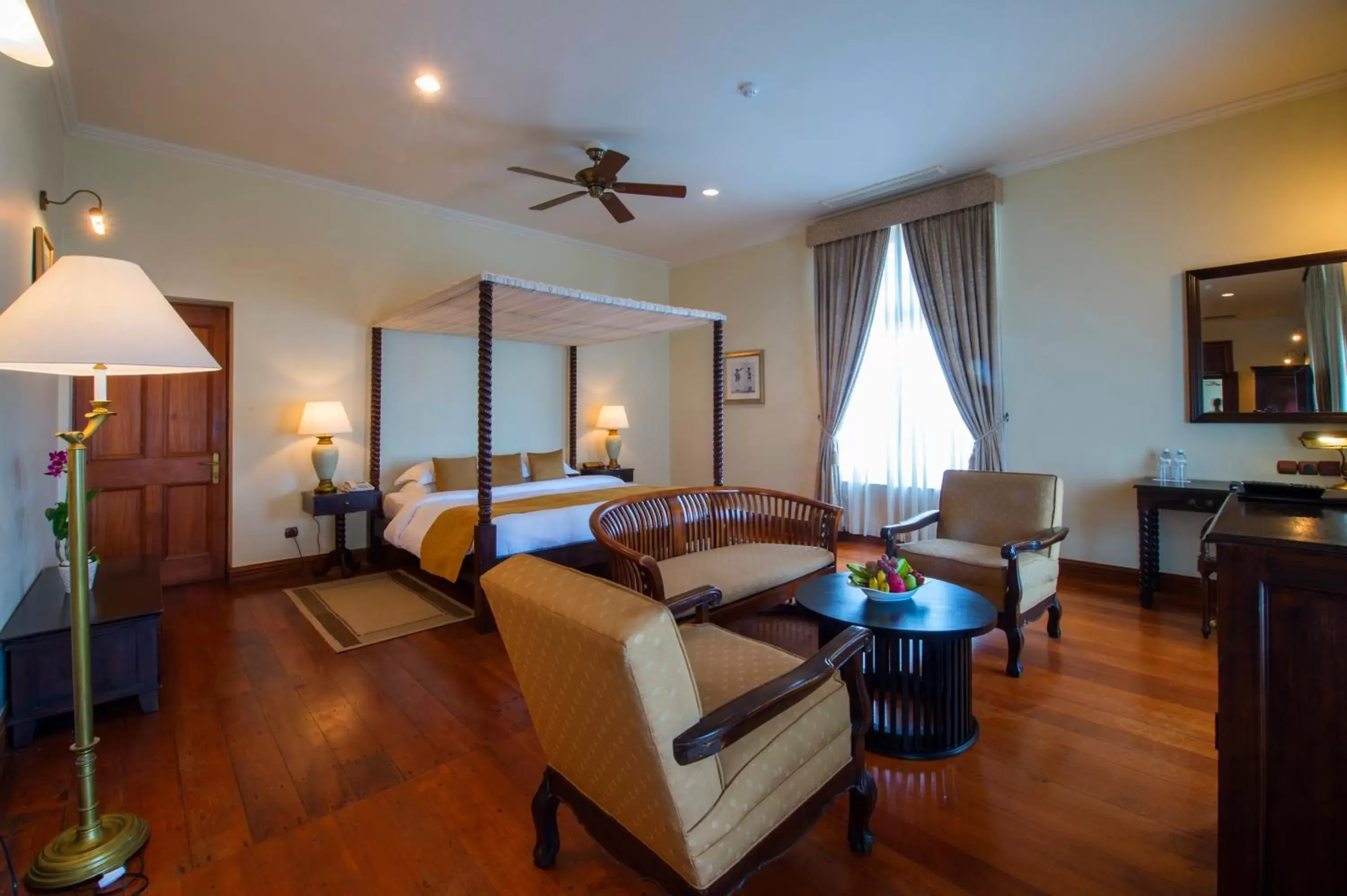 Bed in Galle Face Hotel Bed in Galle Face Hotel