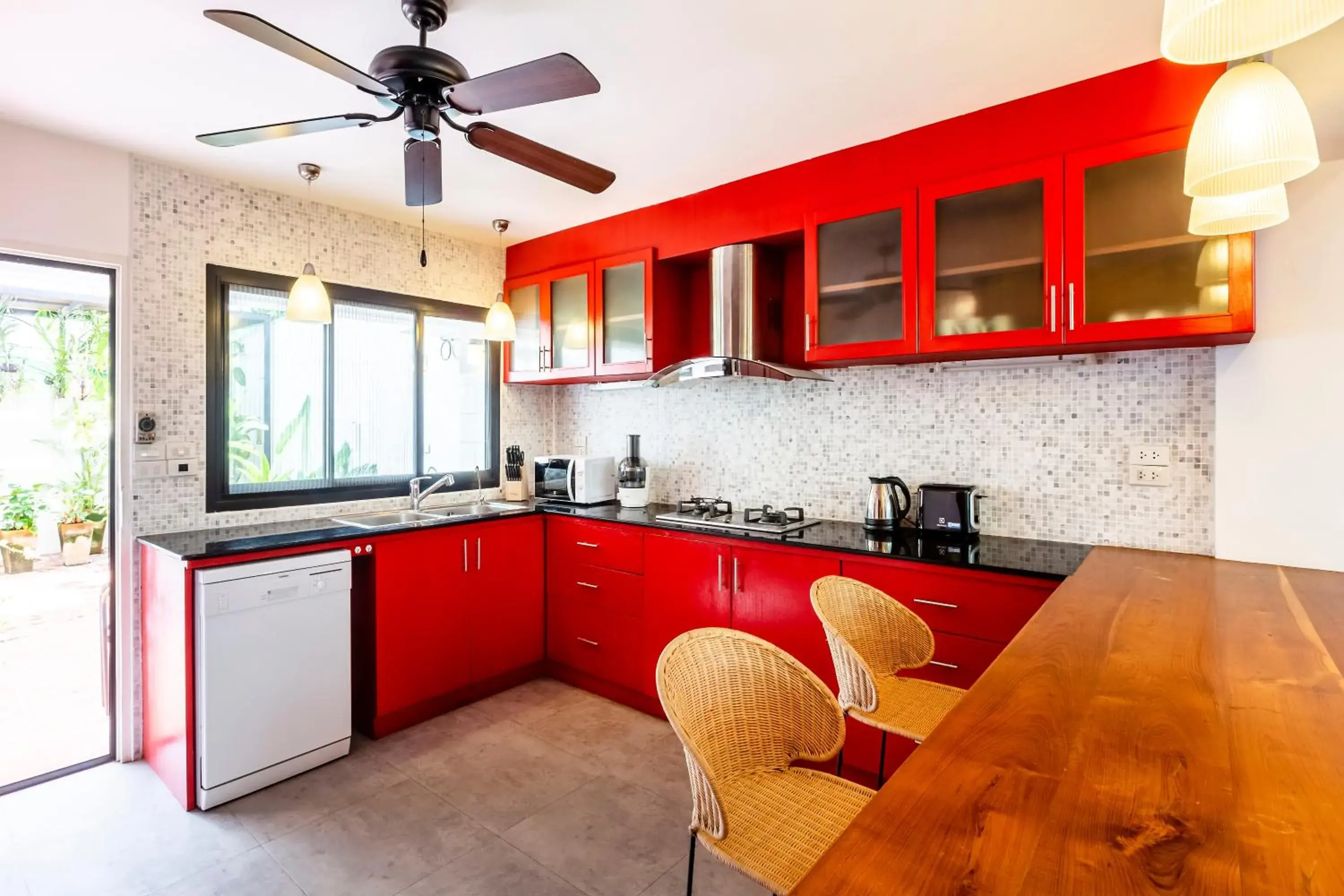 Communal kitchen, Kitchen/Kitchenette in Amata Lanna Chiang Mai, One Member of the Secret Retreats