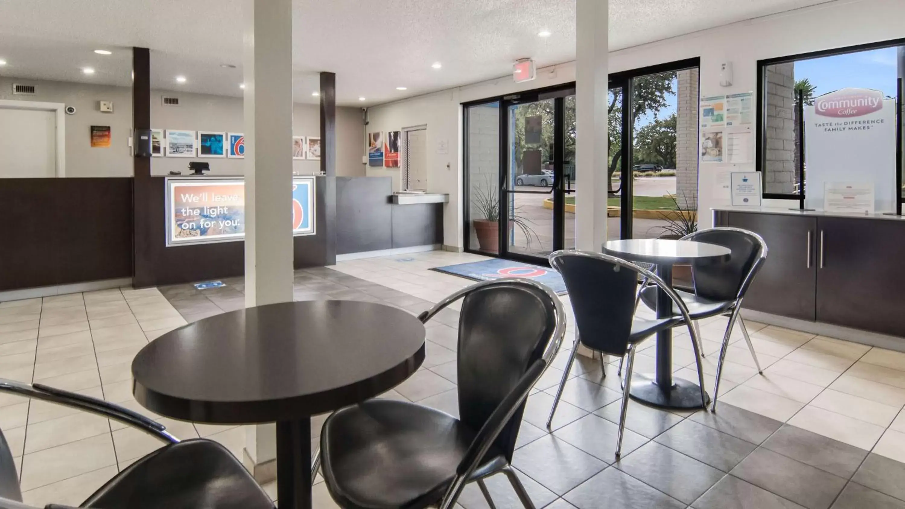 Lobby or reception in Motel 6-Addison, TX - Dallas Lobby or reception in Motel 6-Addison, TX - Dallas