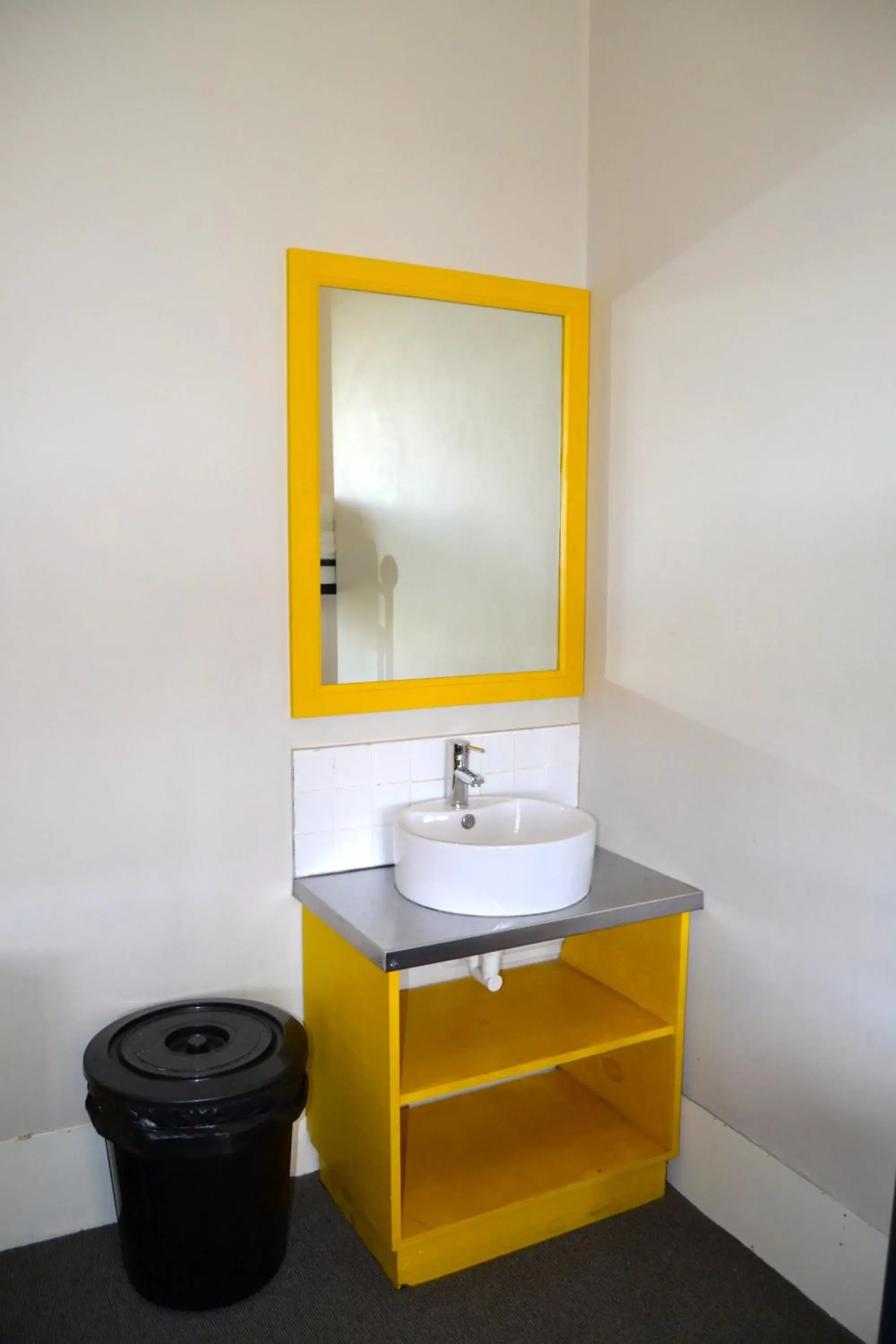 Decorative detail, Bathroom in Ashanti Lodge Backpackers