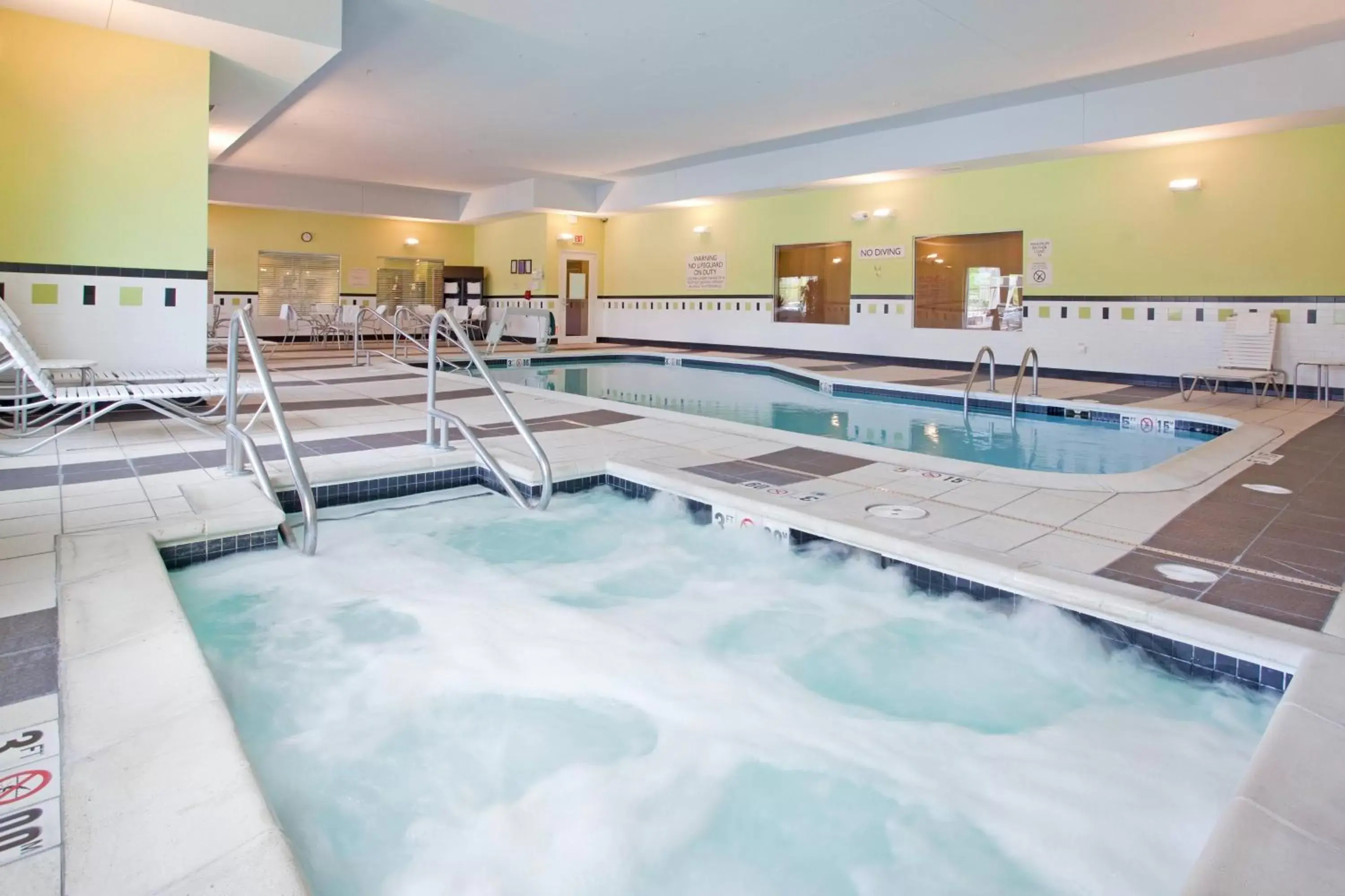 Fitness centre/facilities, Swimming Pool in Fairfield Inn & Suites by Marriott Grand Island