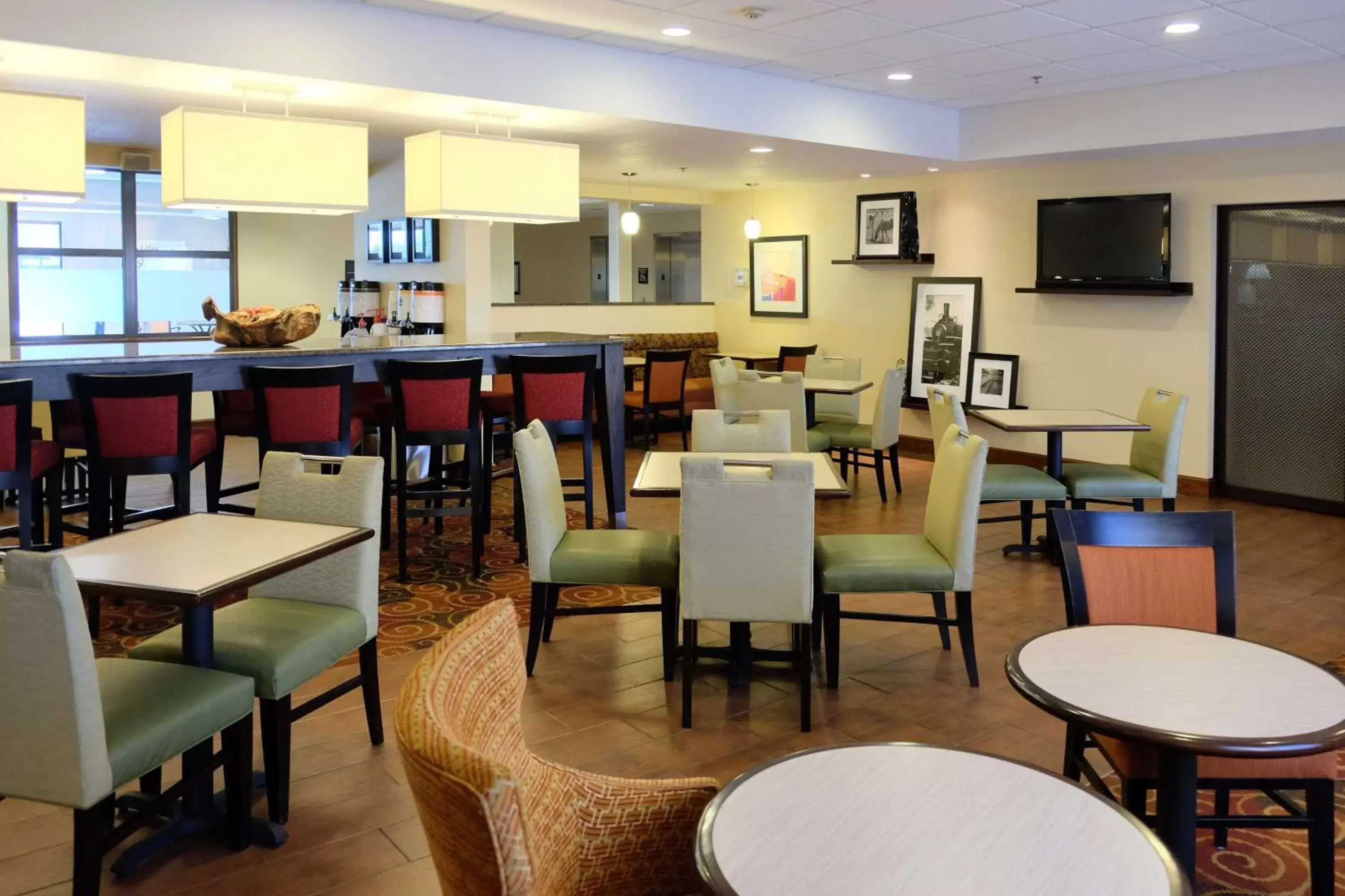 Restaurant/Places to Eat in Hampton Inn Lima