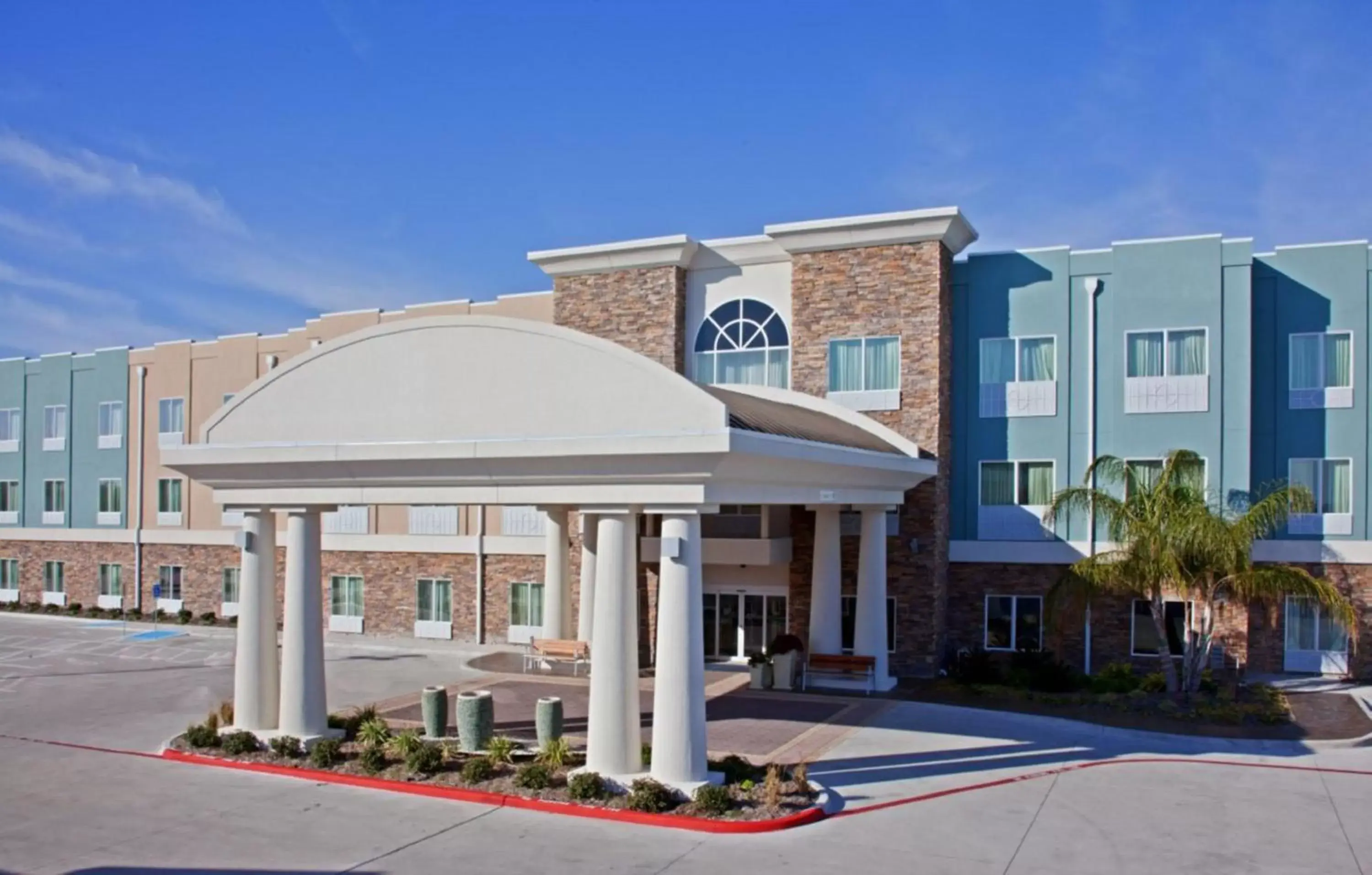 Property Building in Holiday Inn Express & Suites Rockport - Bay View, an IHG Hotel