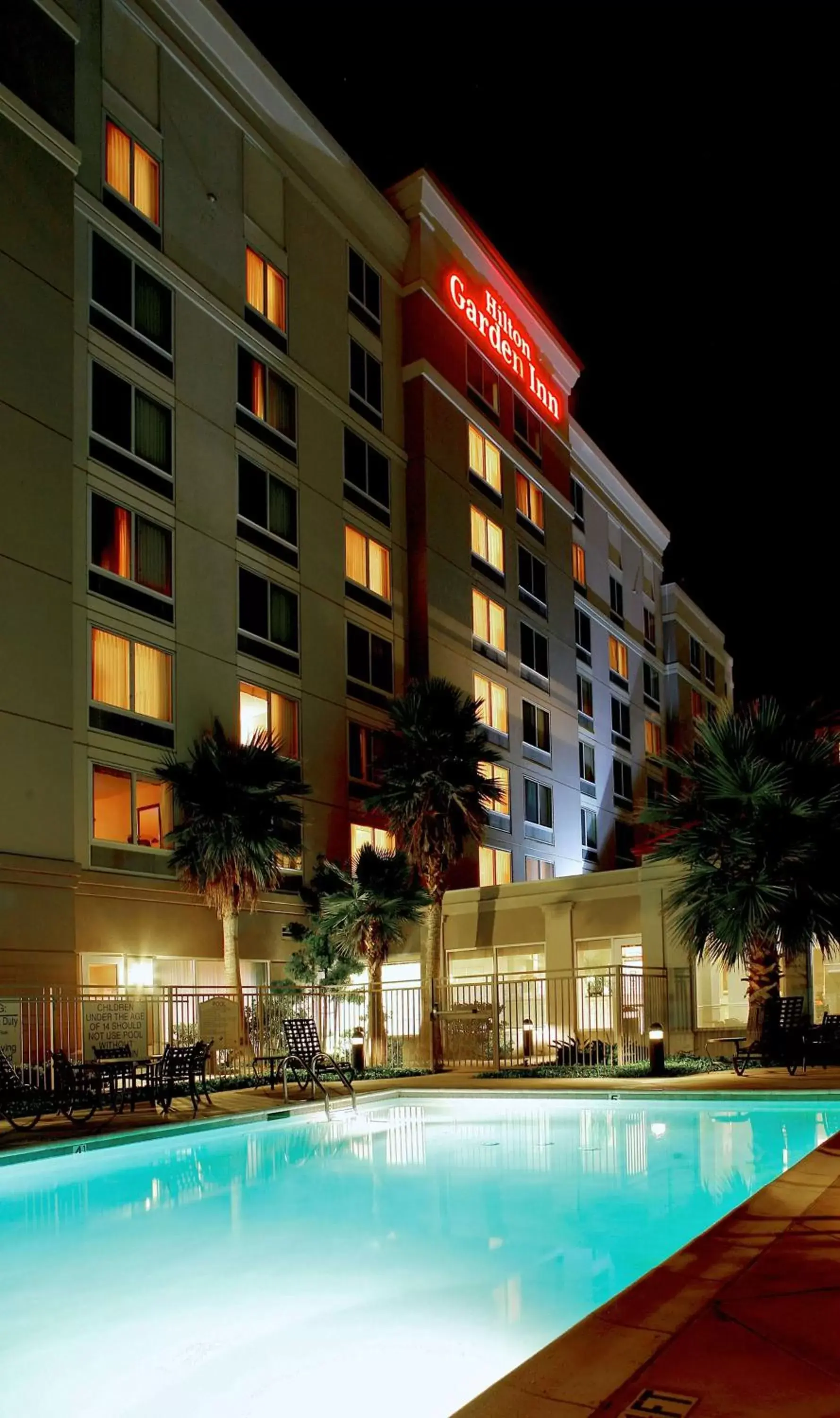 Pool view, Property Building in Hilton Garden Inn Oxnard/Camarillo