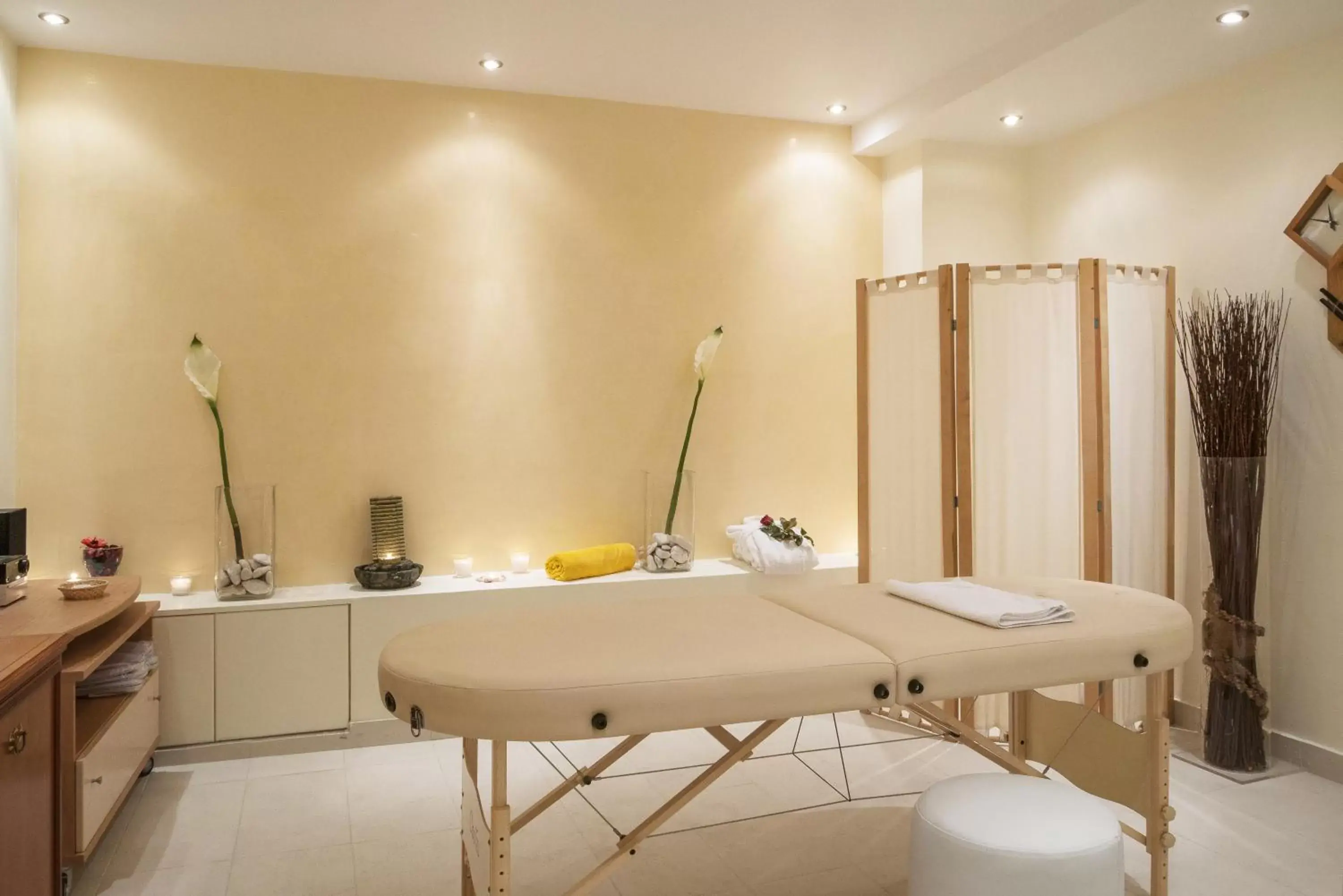 Spa and wellness centre/facilities, Bathroom in Theoxenia House Hotel