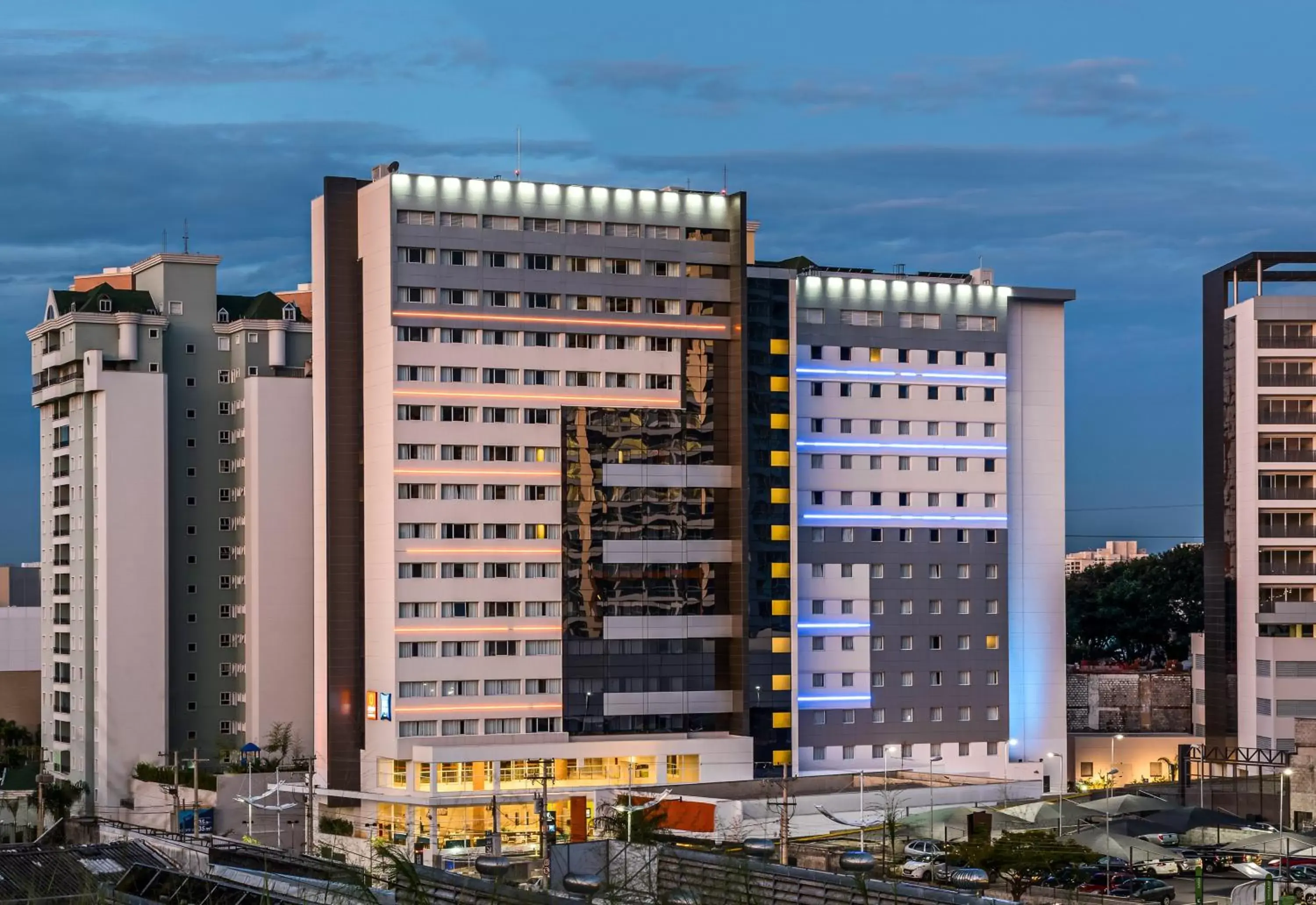 Bird's eye view, Property Building in ibis budget Jundiai Shopping