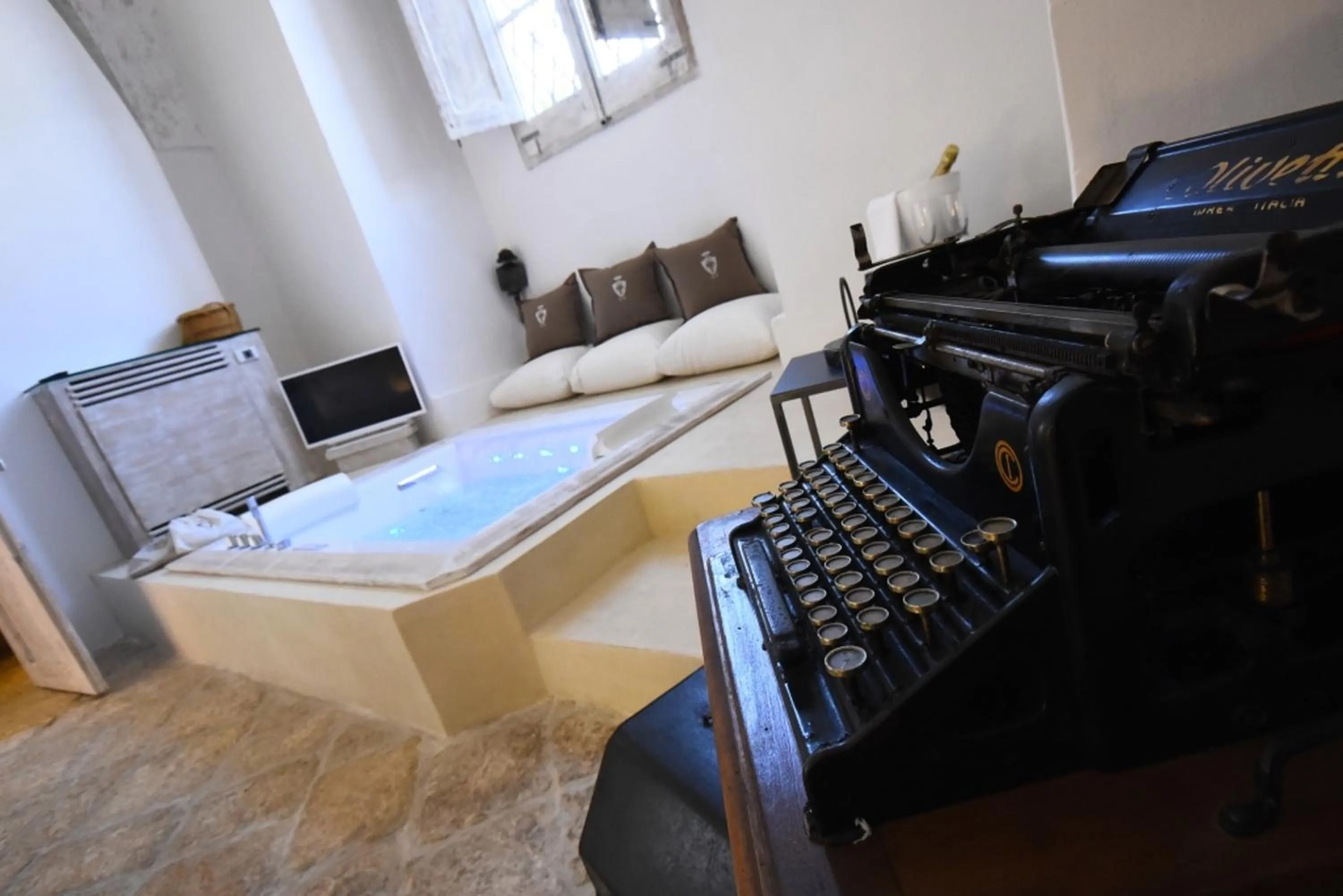 Hot Tub in Palazzo Castriota