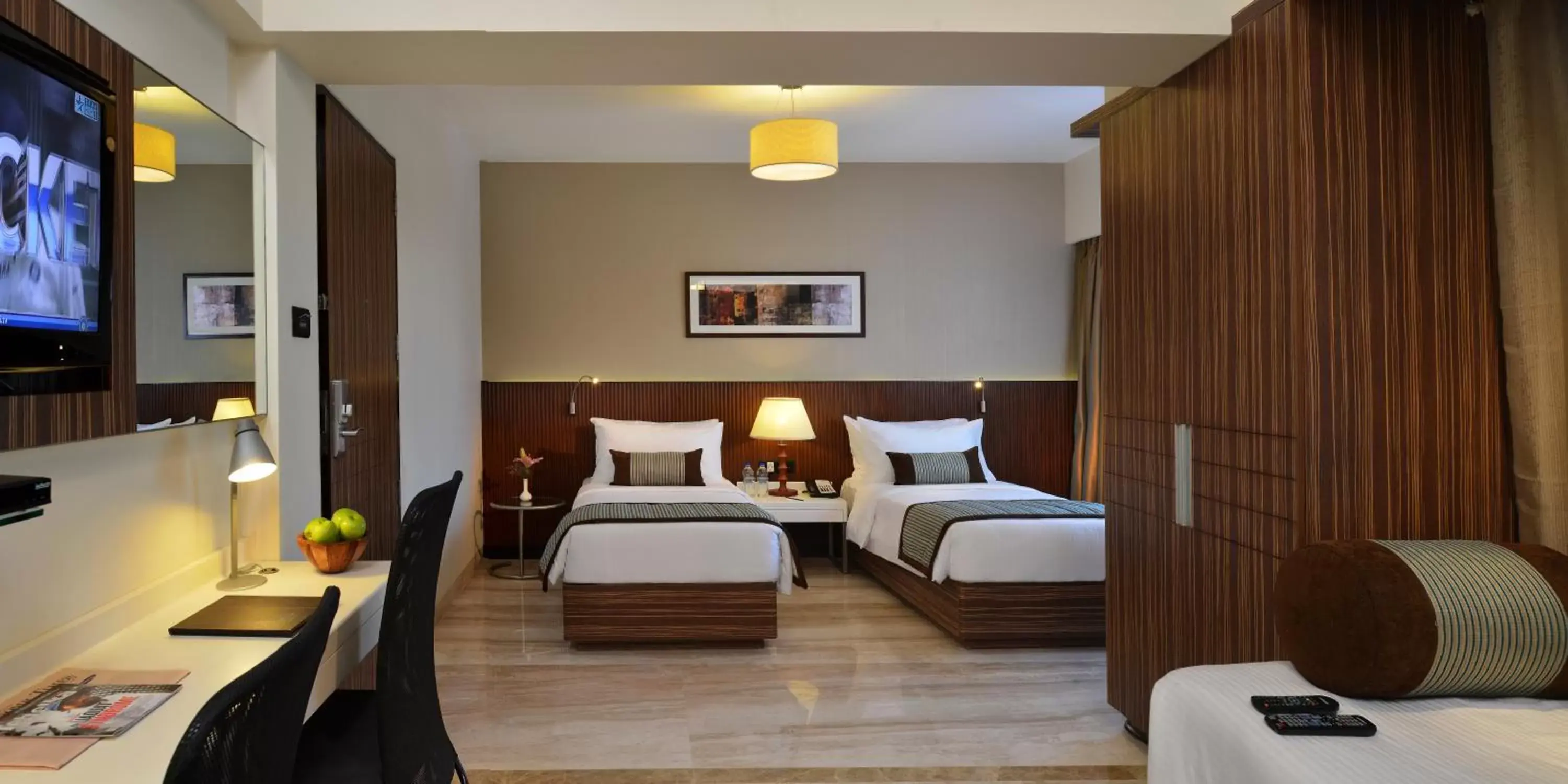 Bed in Residency Sarovar Portico