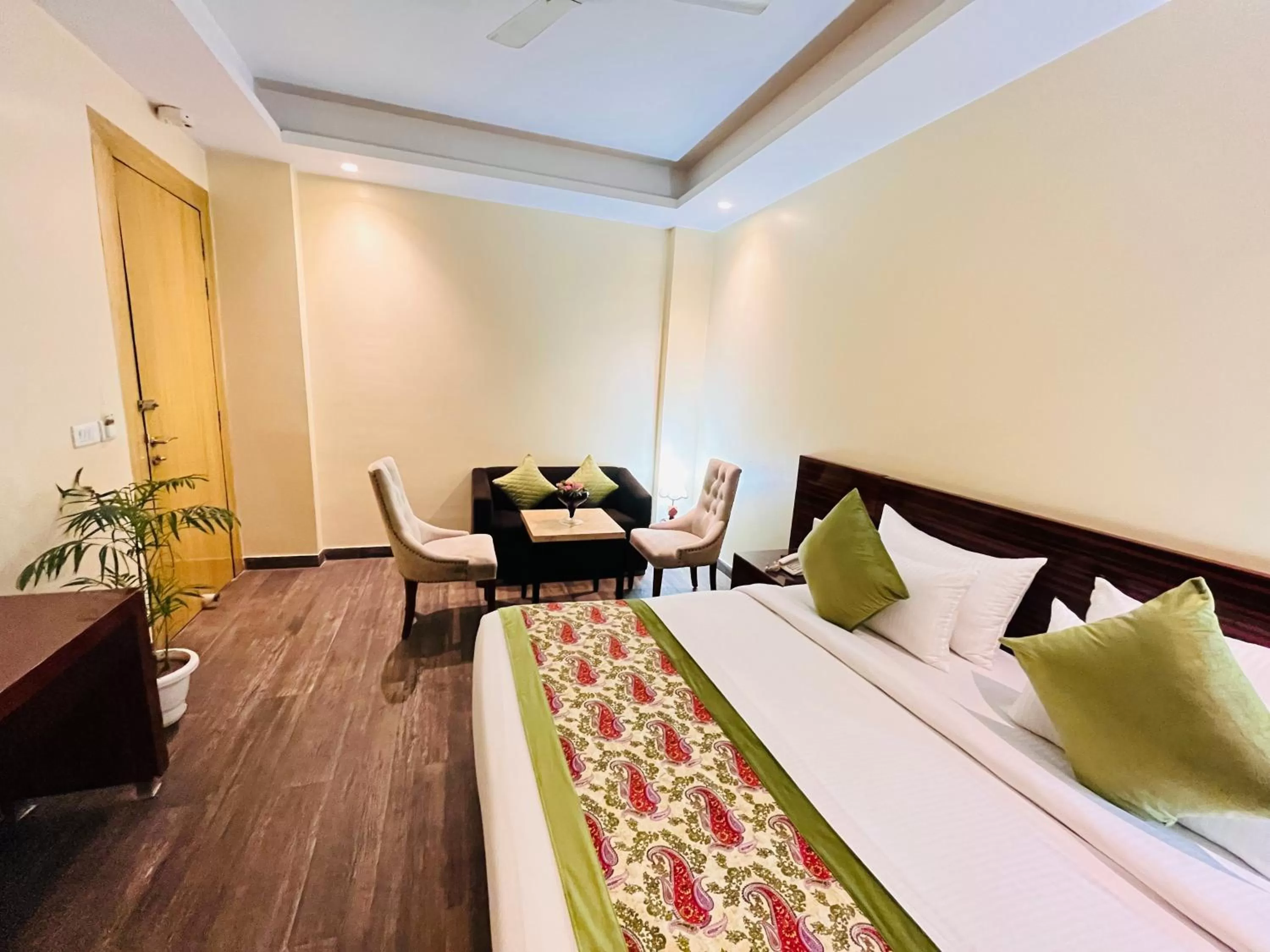 Bed in Hotel Banz near Delhi Airport