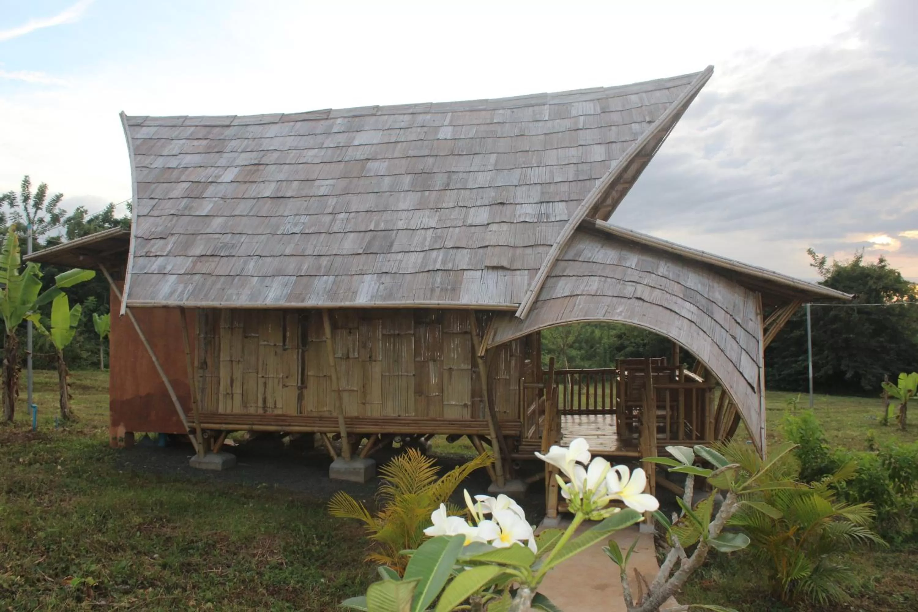 Hanchey Bamboo Resort