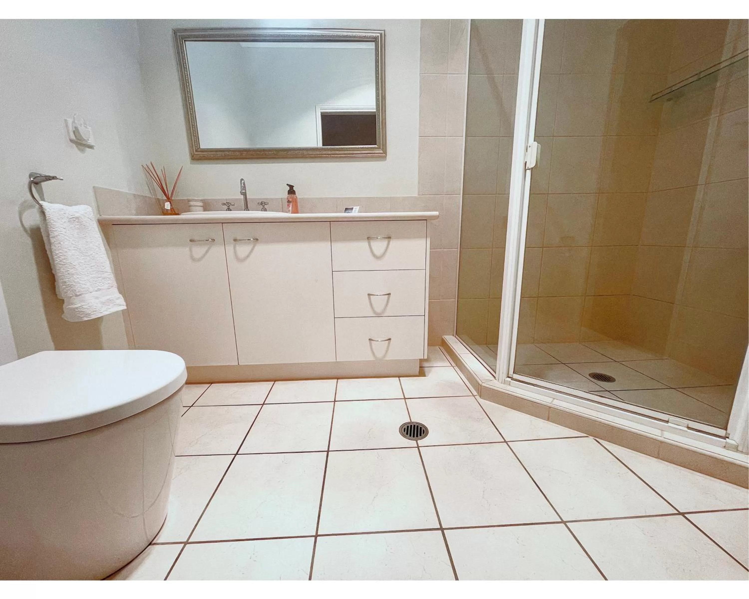 Bathroom in Wallaby Ridge Retreat