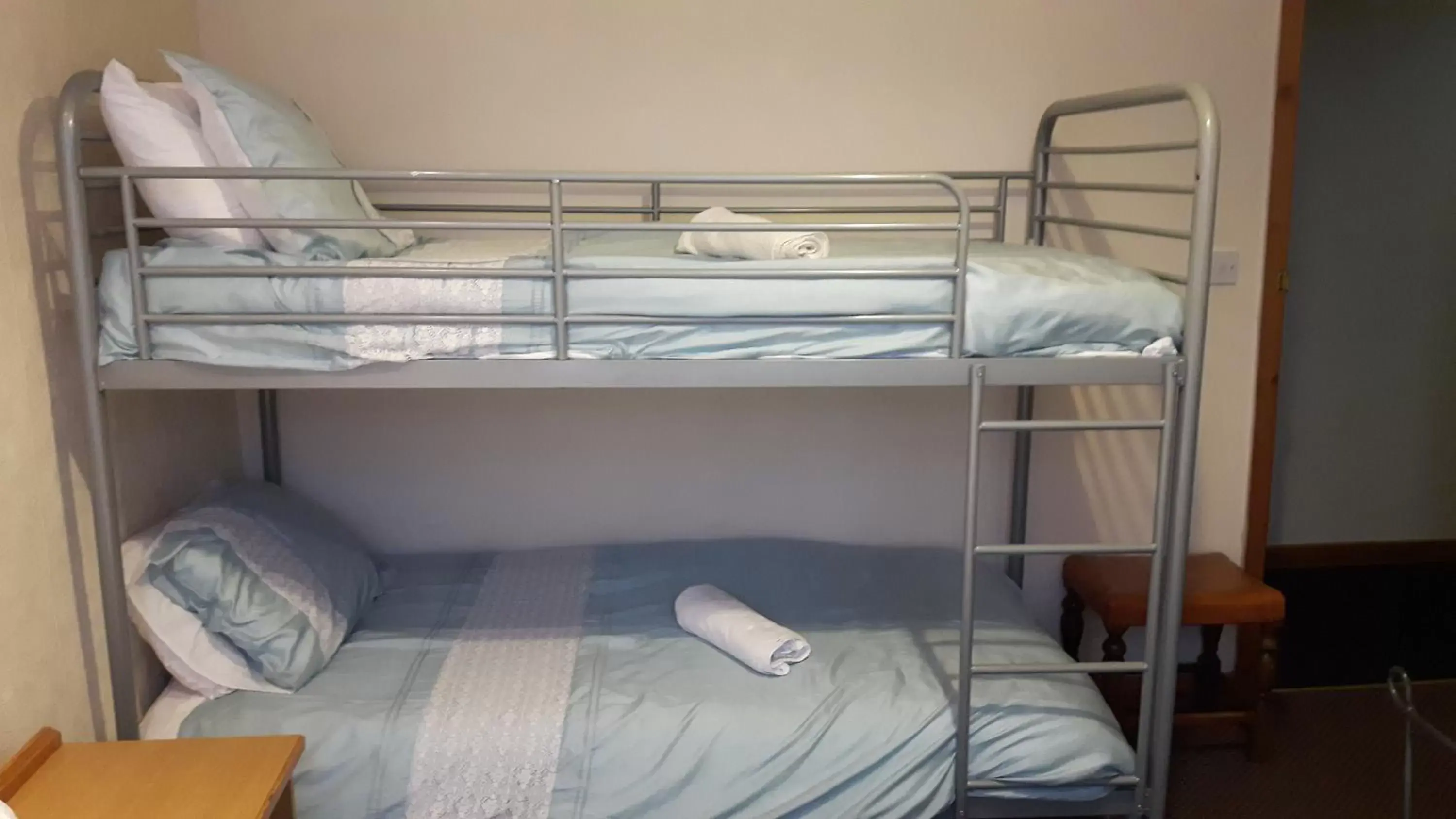 Bunk Bed in The Fame