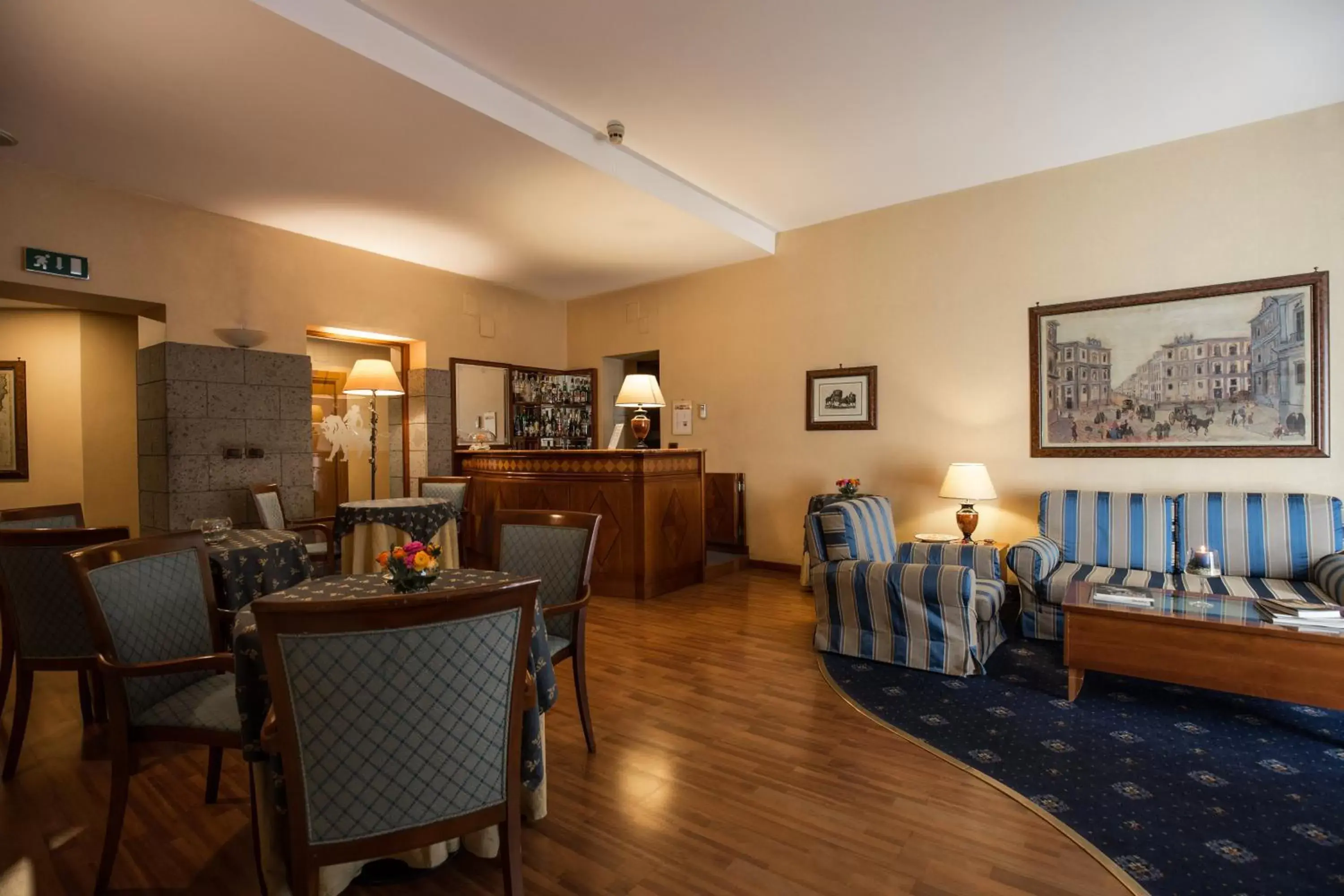 Lounge or bar, Seating Area in Massimo Plaza Hotel