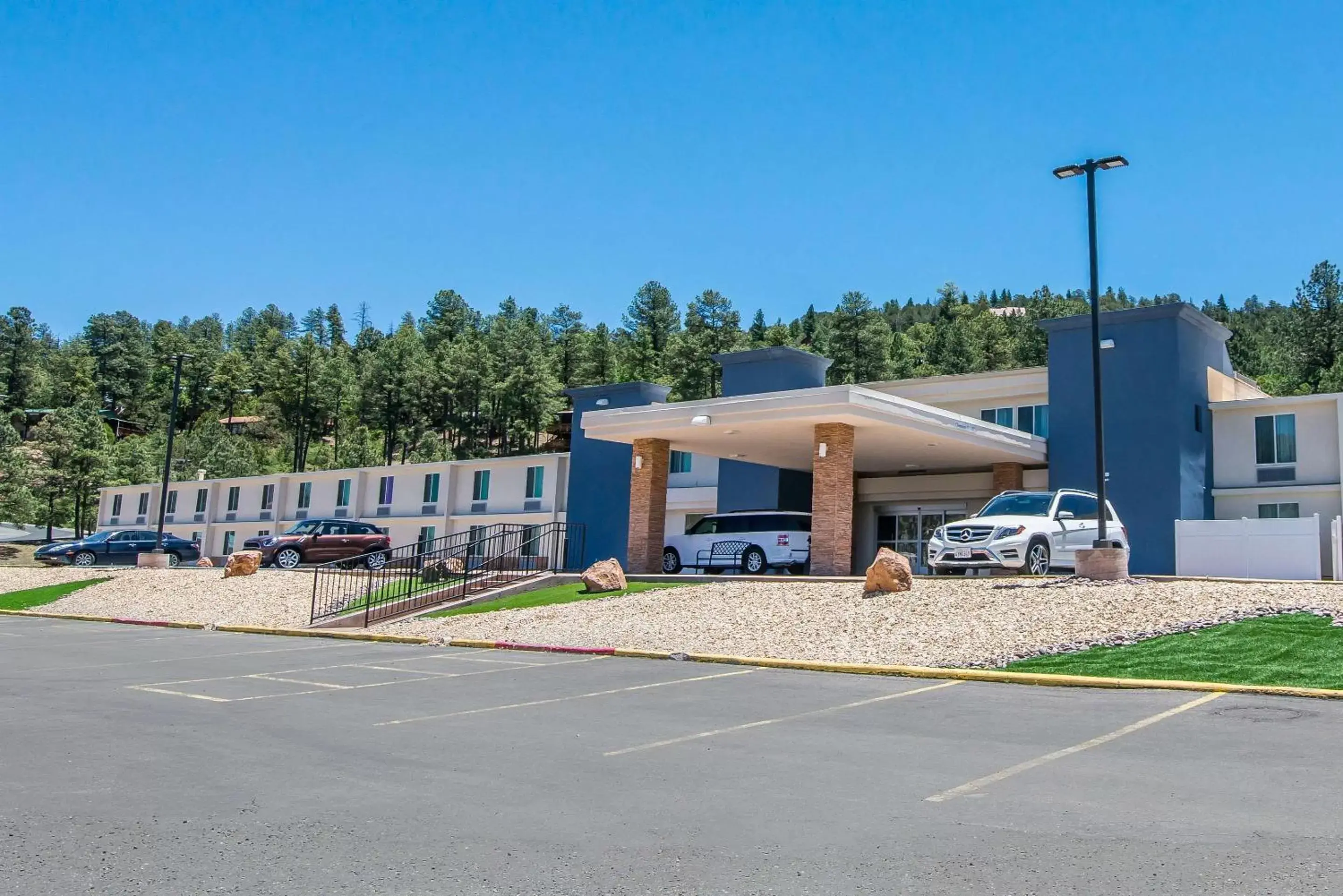 Property Building in Elevate Hotel at Sierra Blanca Ruidoso, Ascend Hotel Collection