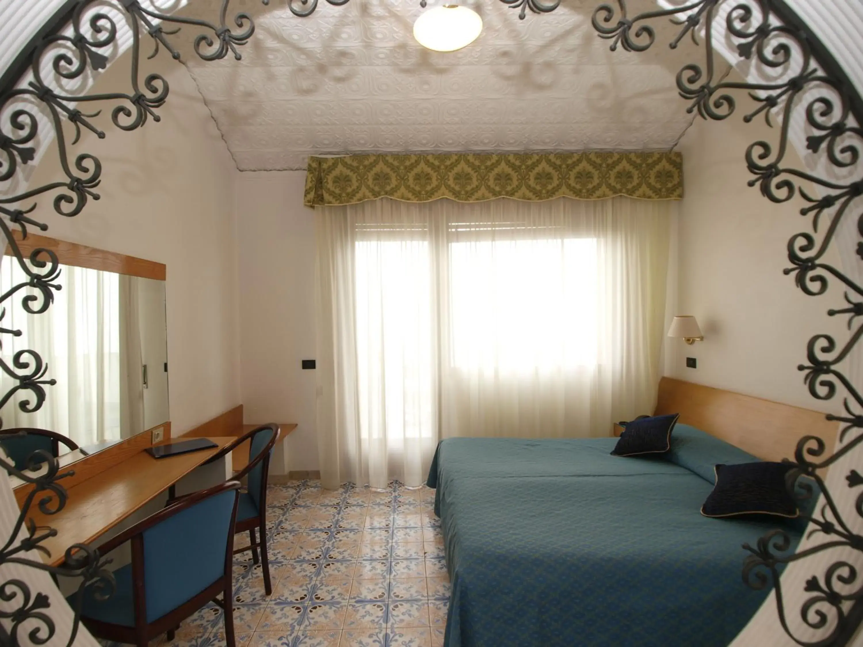 Bedroom, Bed in Hotel Vello d'Oro