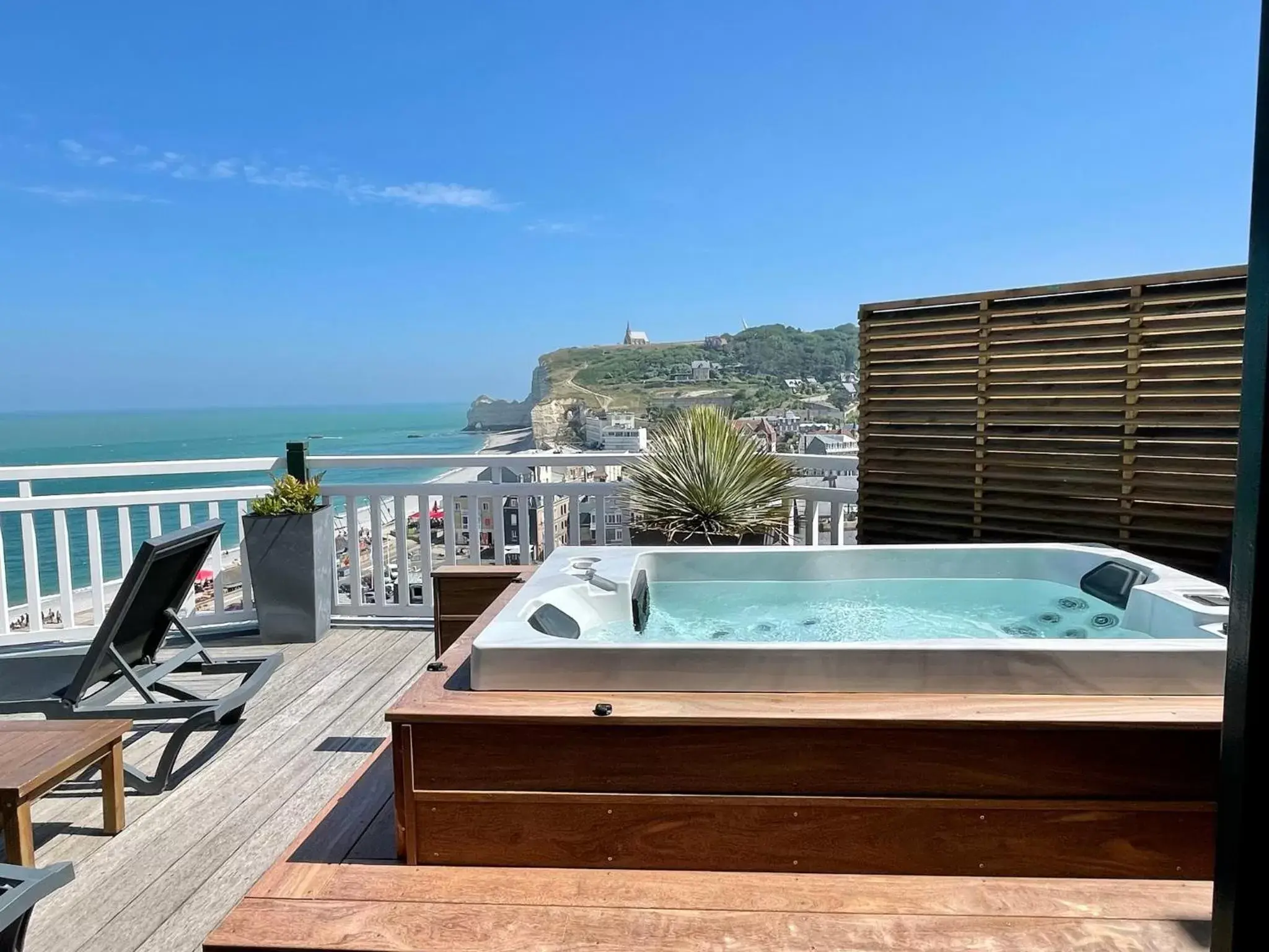 Hot Tub in Dormy House