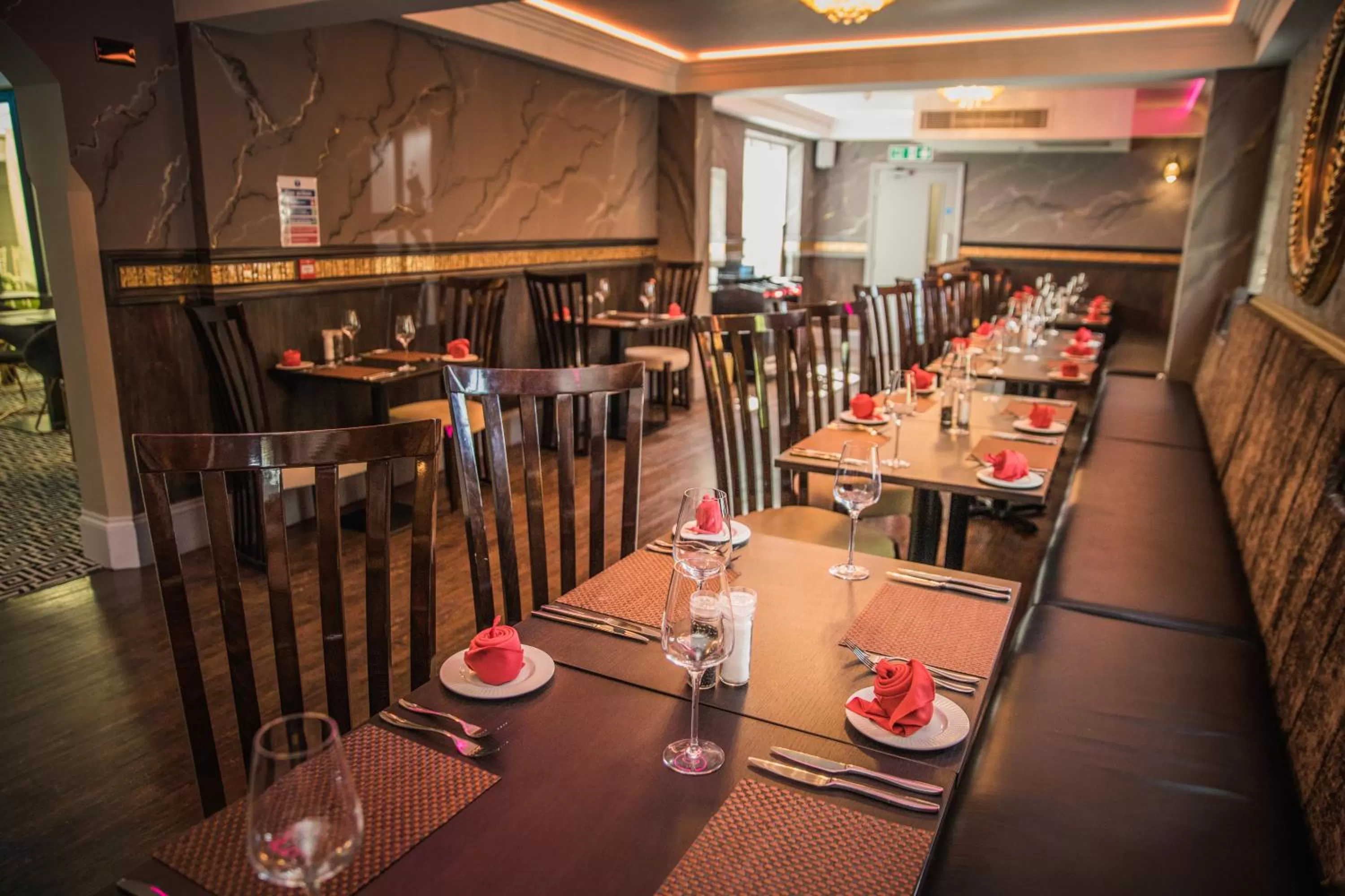 Restaurant/places to eat in The Old Hall Hotel