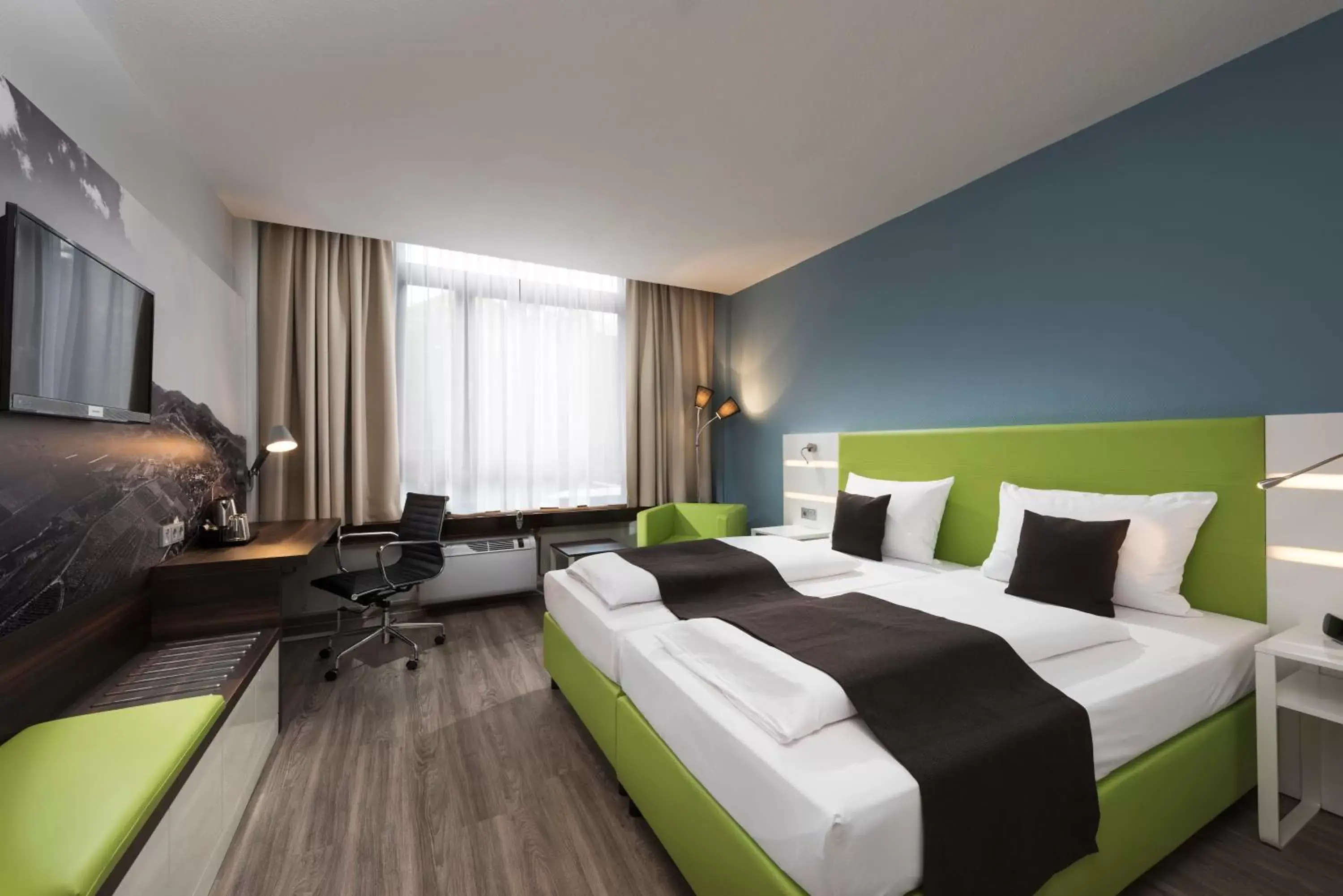 Photo of the whole room in ibis Styles Offenburg City