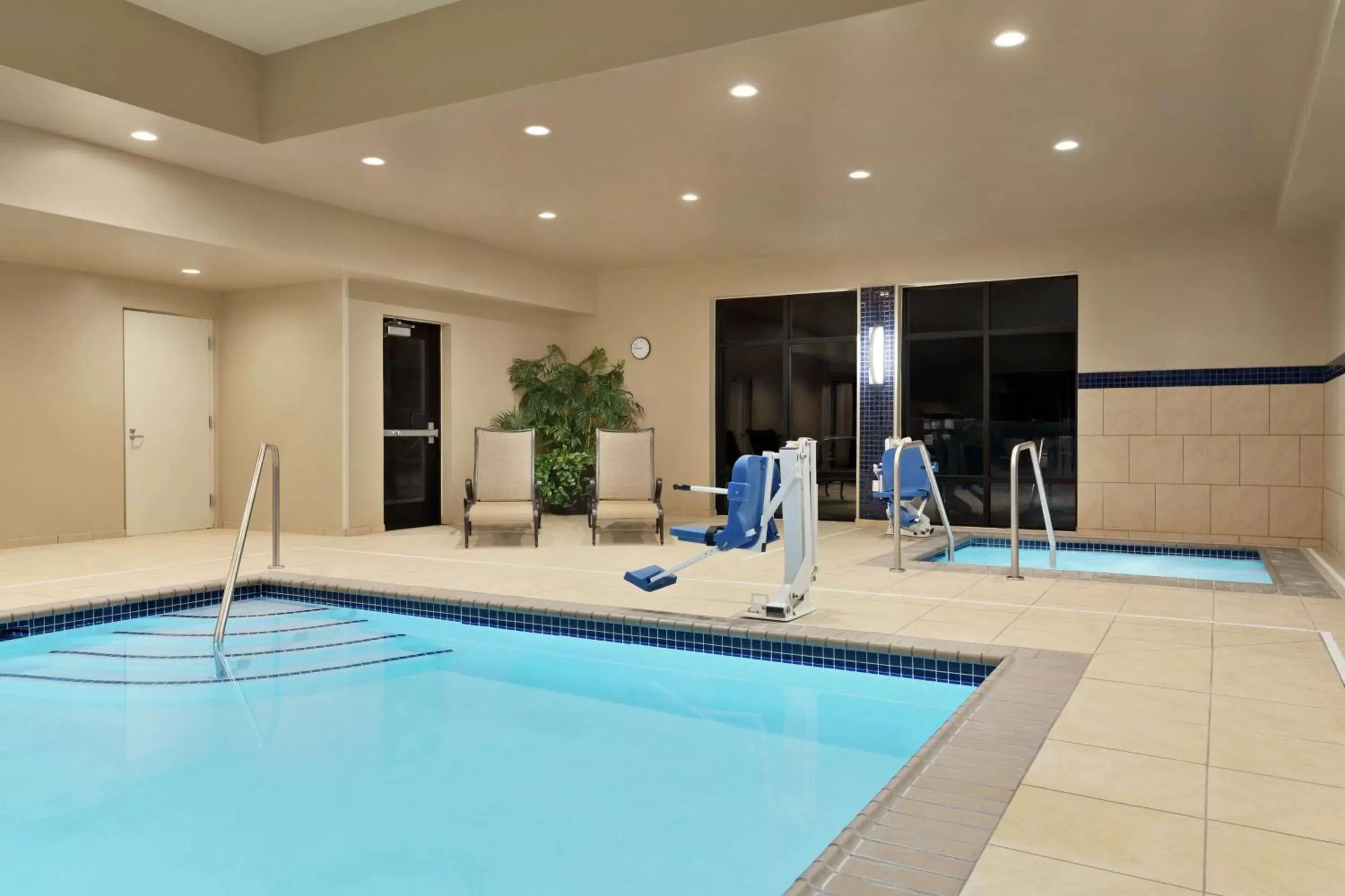 Pool view, Swimming Pool in Hampton Inn & Suites Mount Joy/Lancaster West, Pa