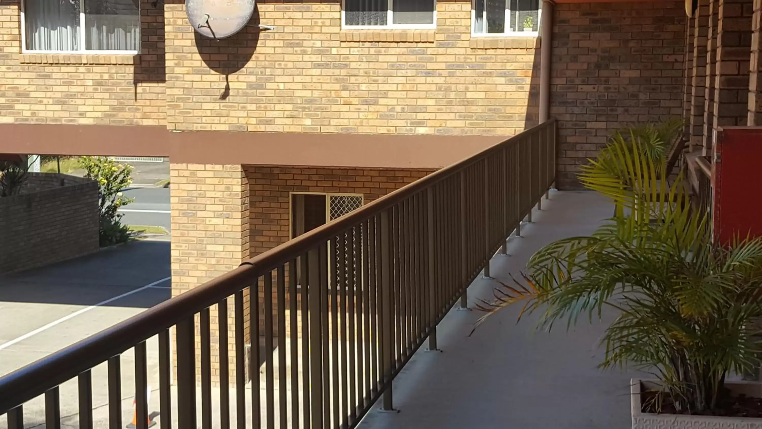 Balcony/Terrace in Royal Palms Motor Inn