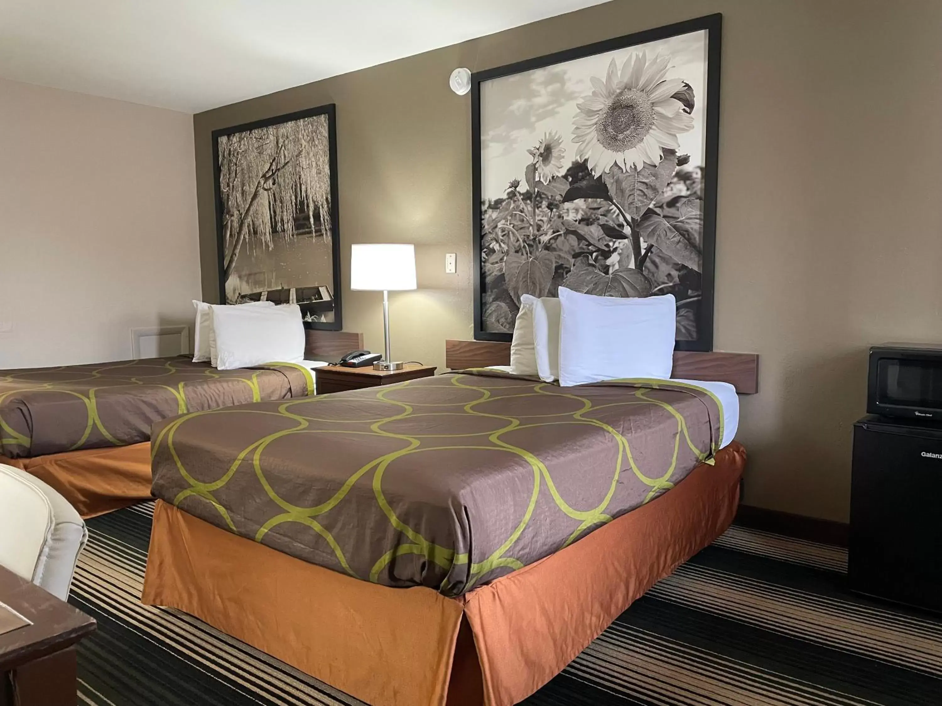 Bed in Super 8 by Wyndham Junction City