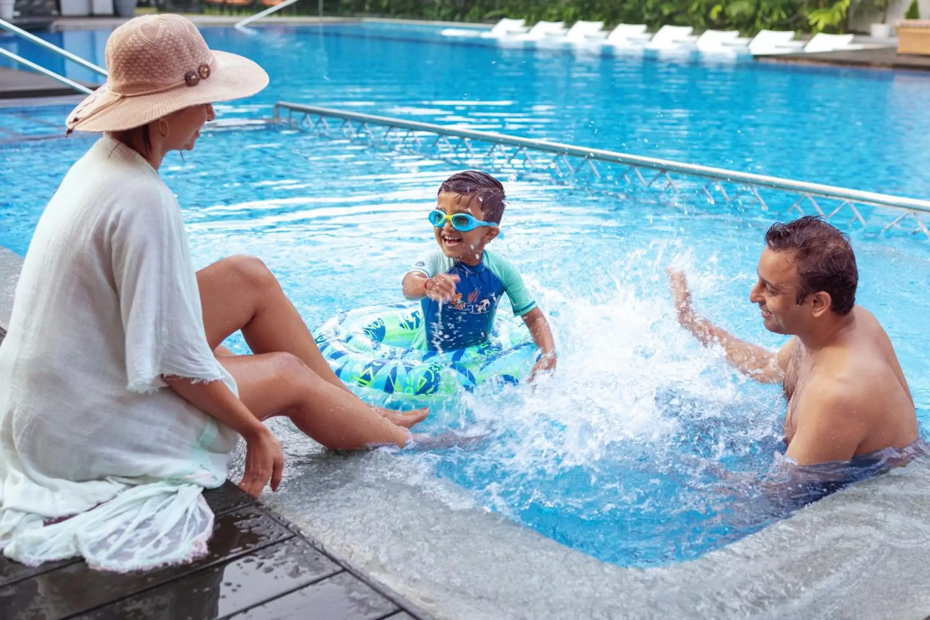 Swimming Pool in Le Meridien Goa, Calangute