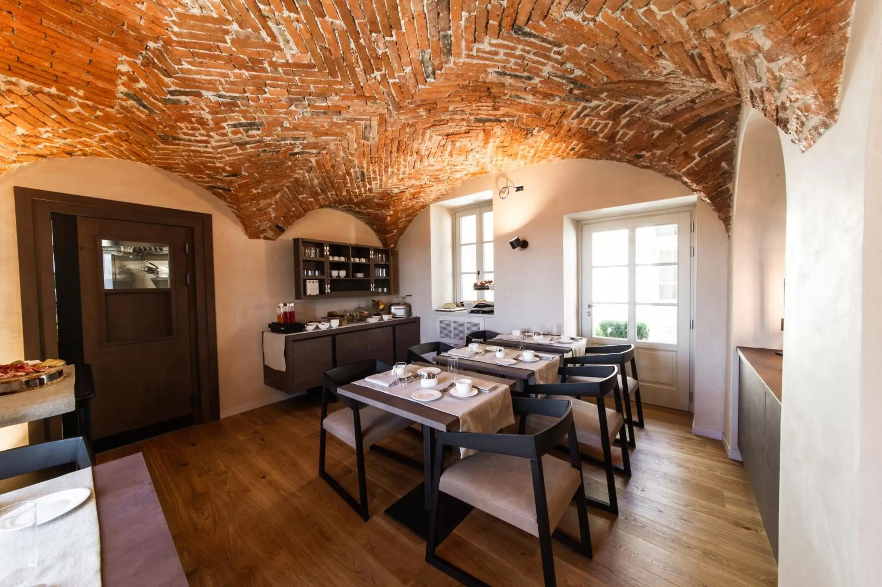 Buffet breakfast, Restaurant/Places to Eat in Relais San Vigilio al Castello