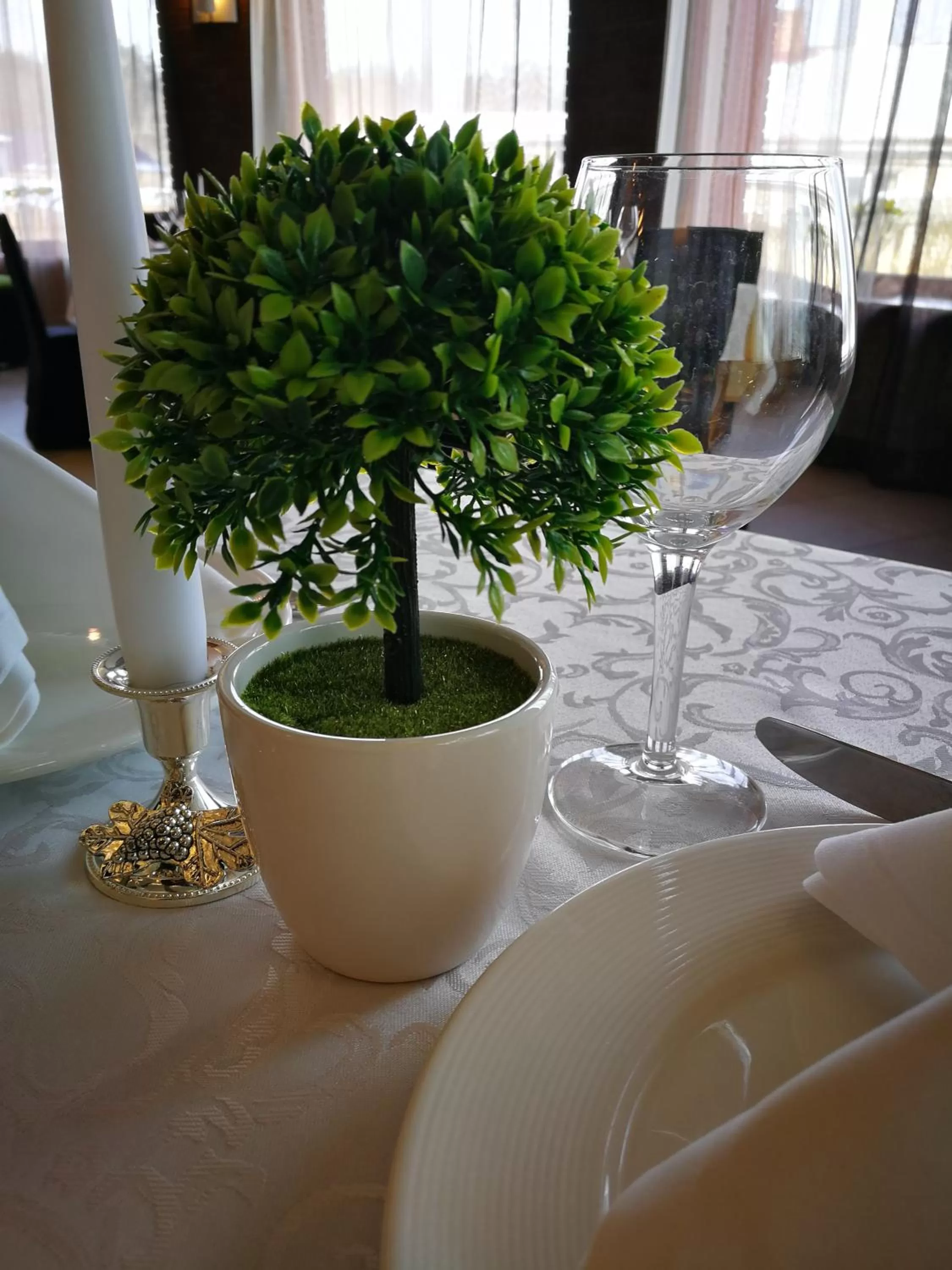 Restaurant/places to eat in Hotel Tigra