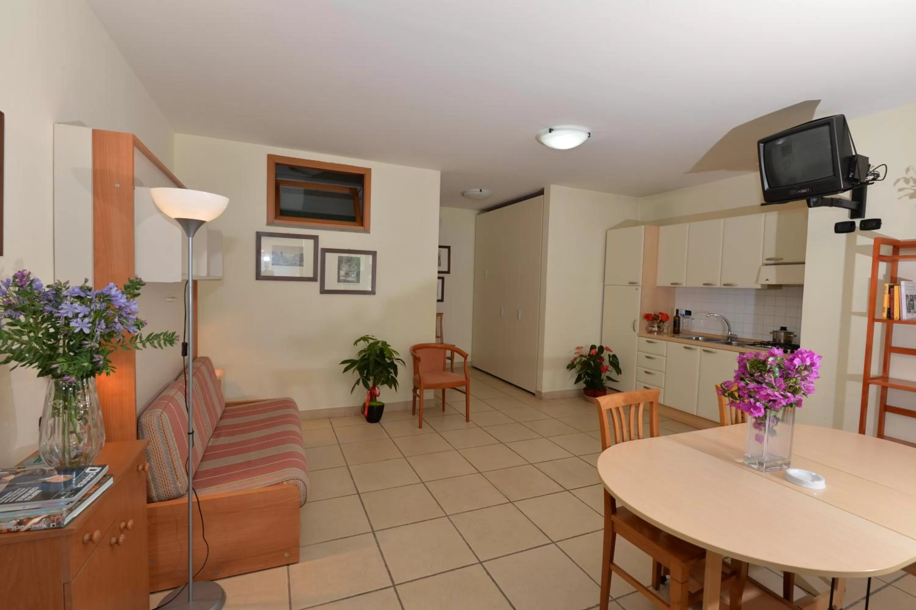 Kitchen or kitchenette in Miramare Residence