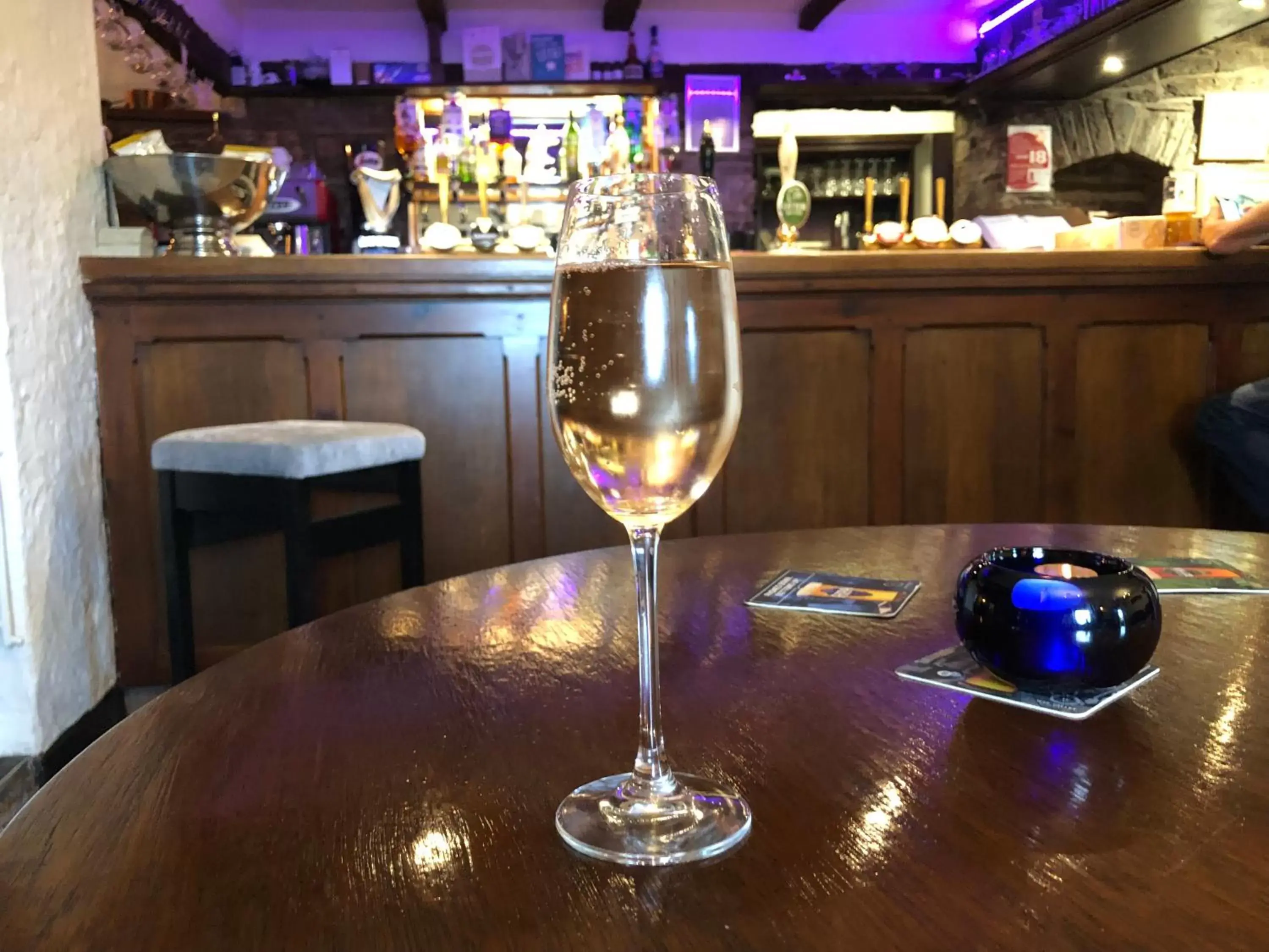 Lounge or bar in The Griffin Llyswen