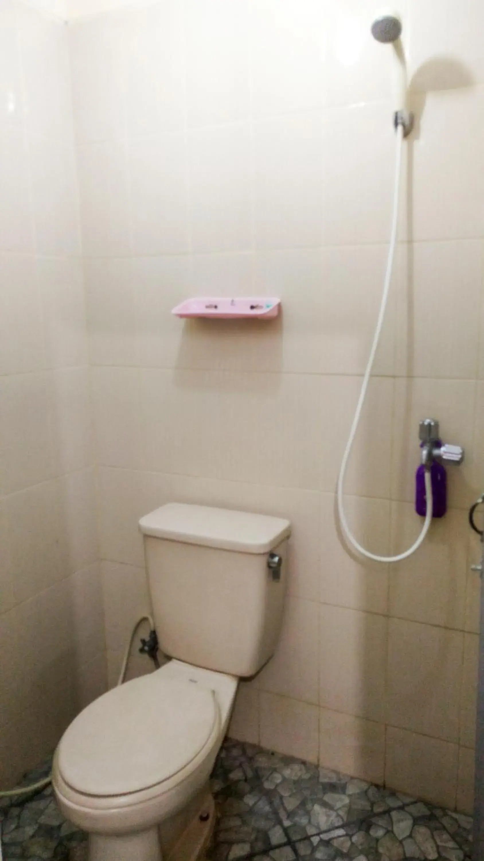 Property building, Bathroom in Ngampilan Backpacker Hostel