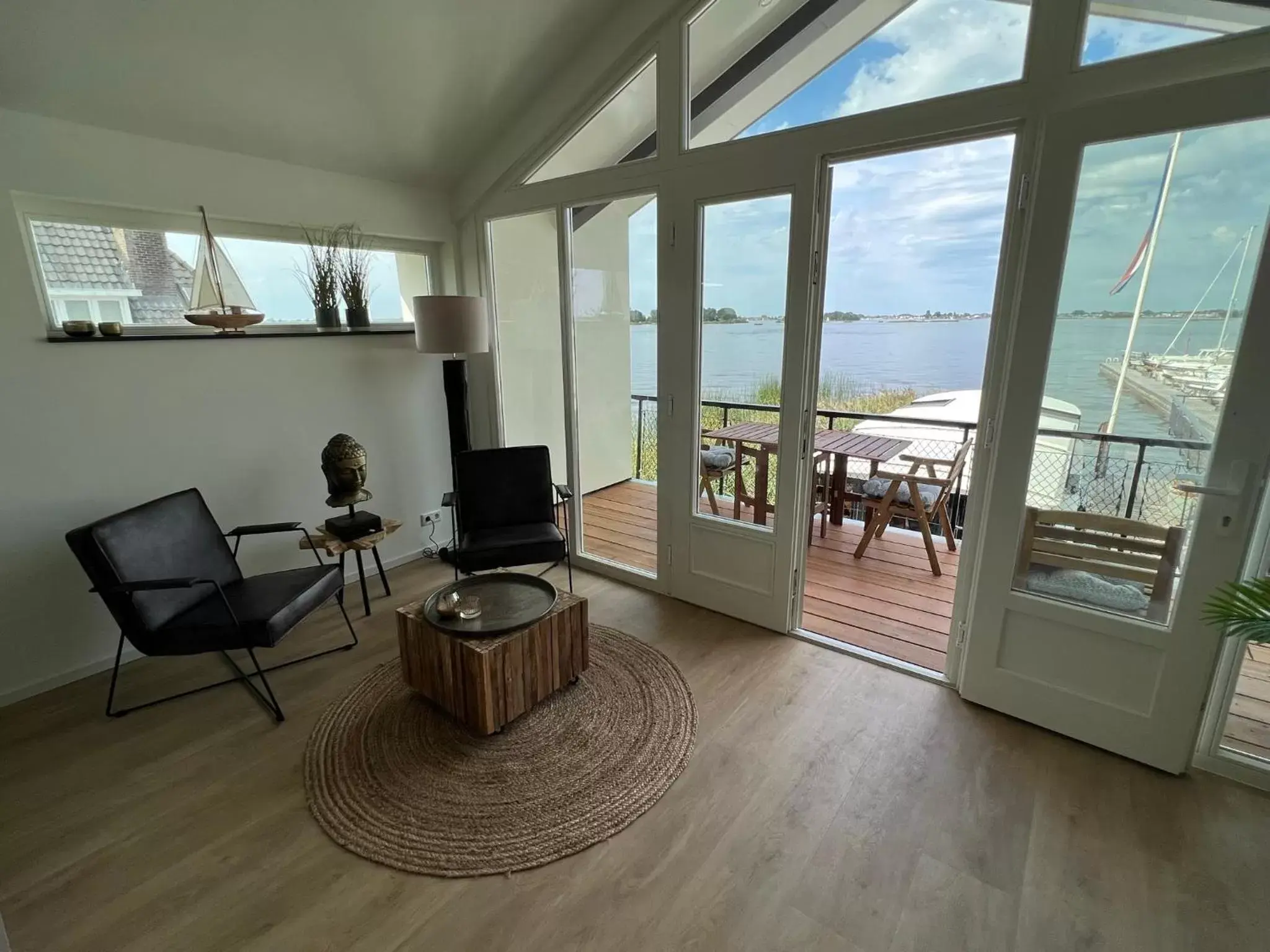 Balcony/Terrace, Seating Area in Plassenzicht Logies, Vergaderen en Sloepverhuur