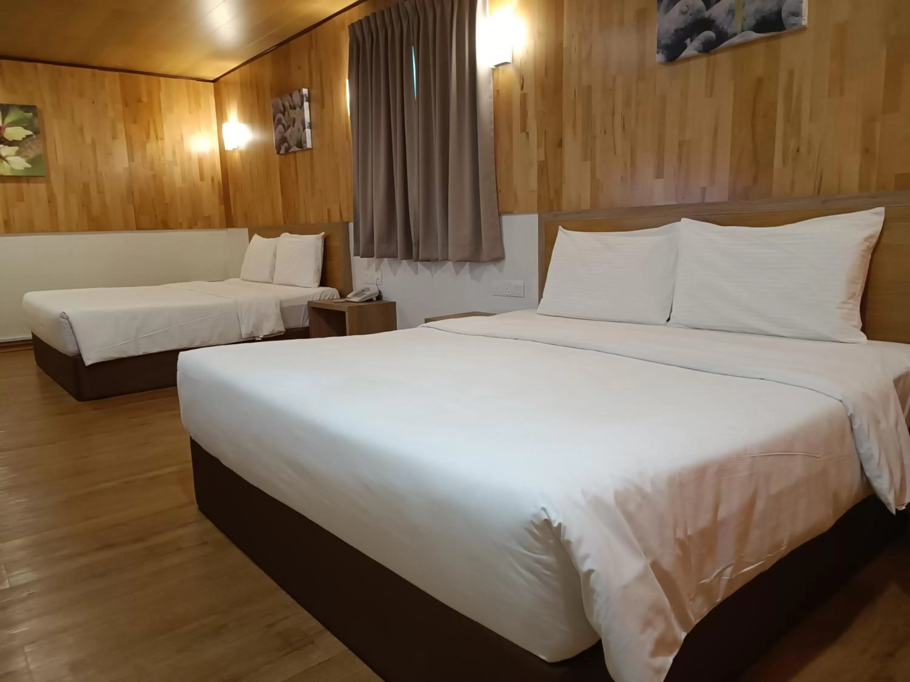 Photo of the whole room, Bed in Greencity Hotel