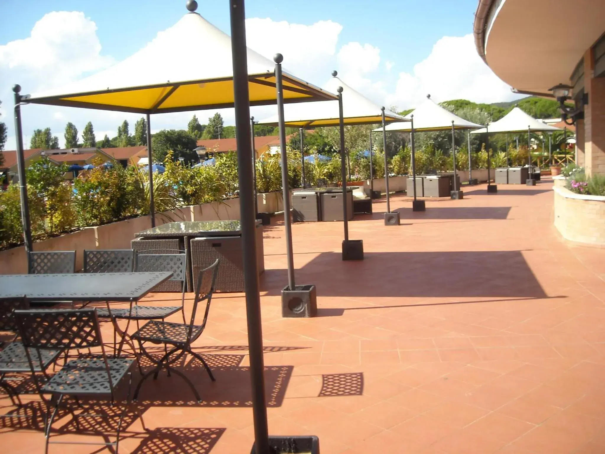 Restaurant/places to eat in Villaggio Mare Si