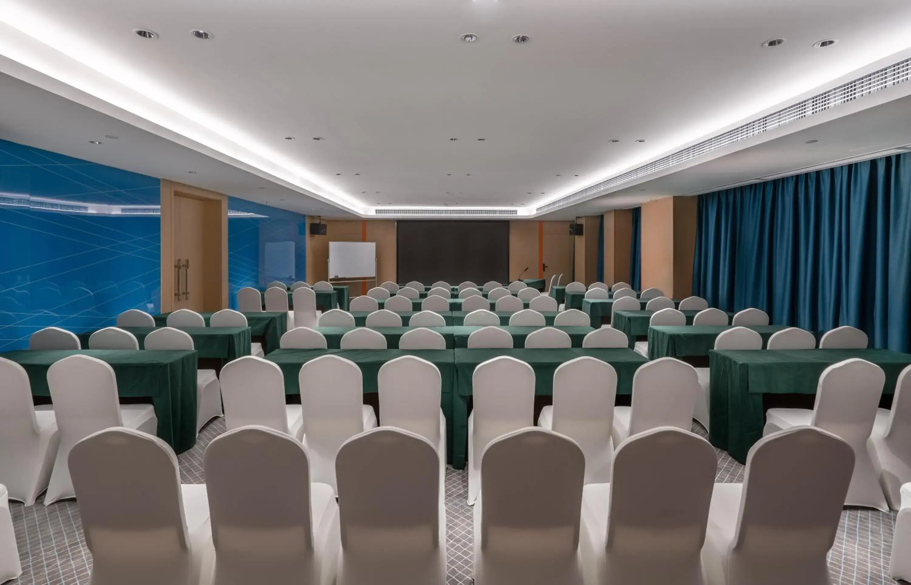 Meeting/conference room in Holiday Inn Express Changsha South Railway Station, an IHG Hotel