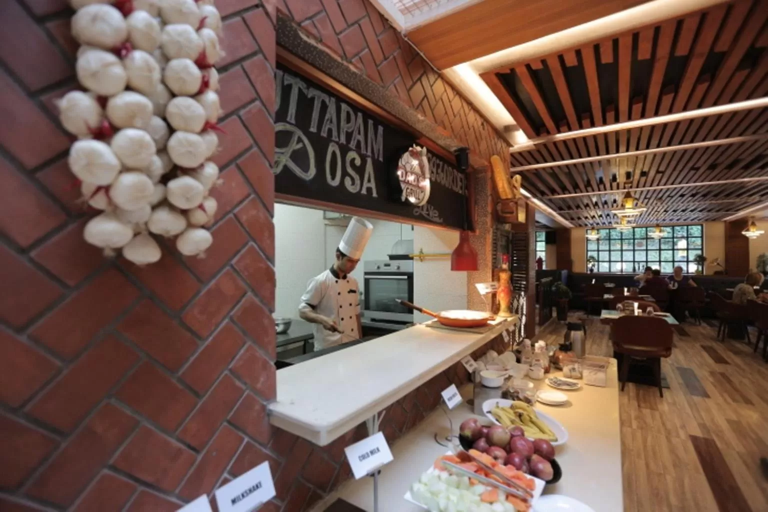 Restaurant/places to eat in Hotel Willow Banks Shimla