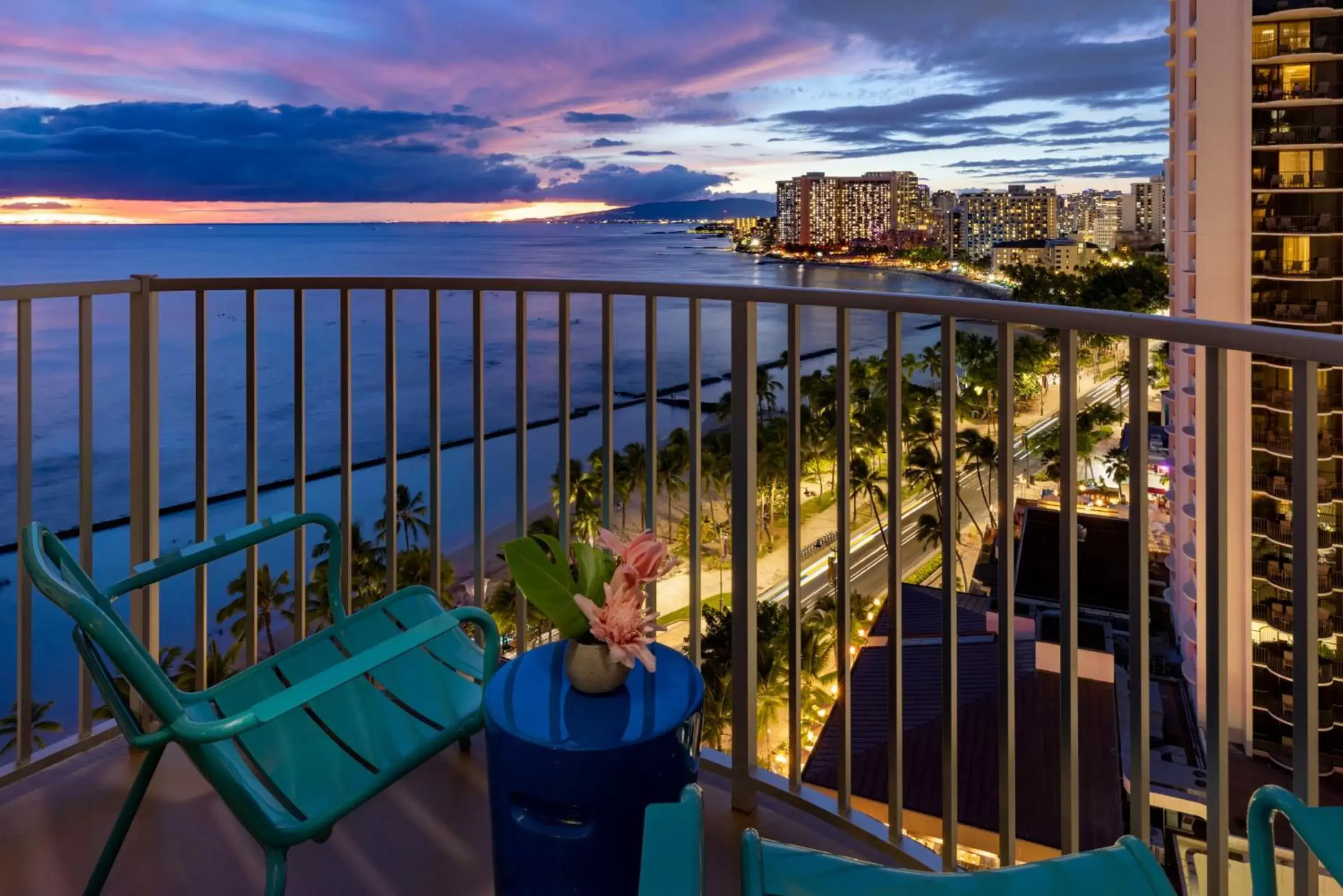 View (from property/room), Balcony/Terrace in The Twin Fin Hotel