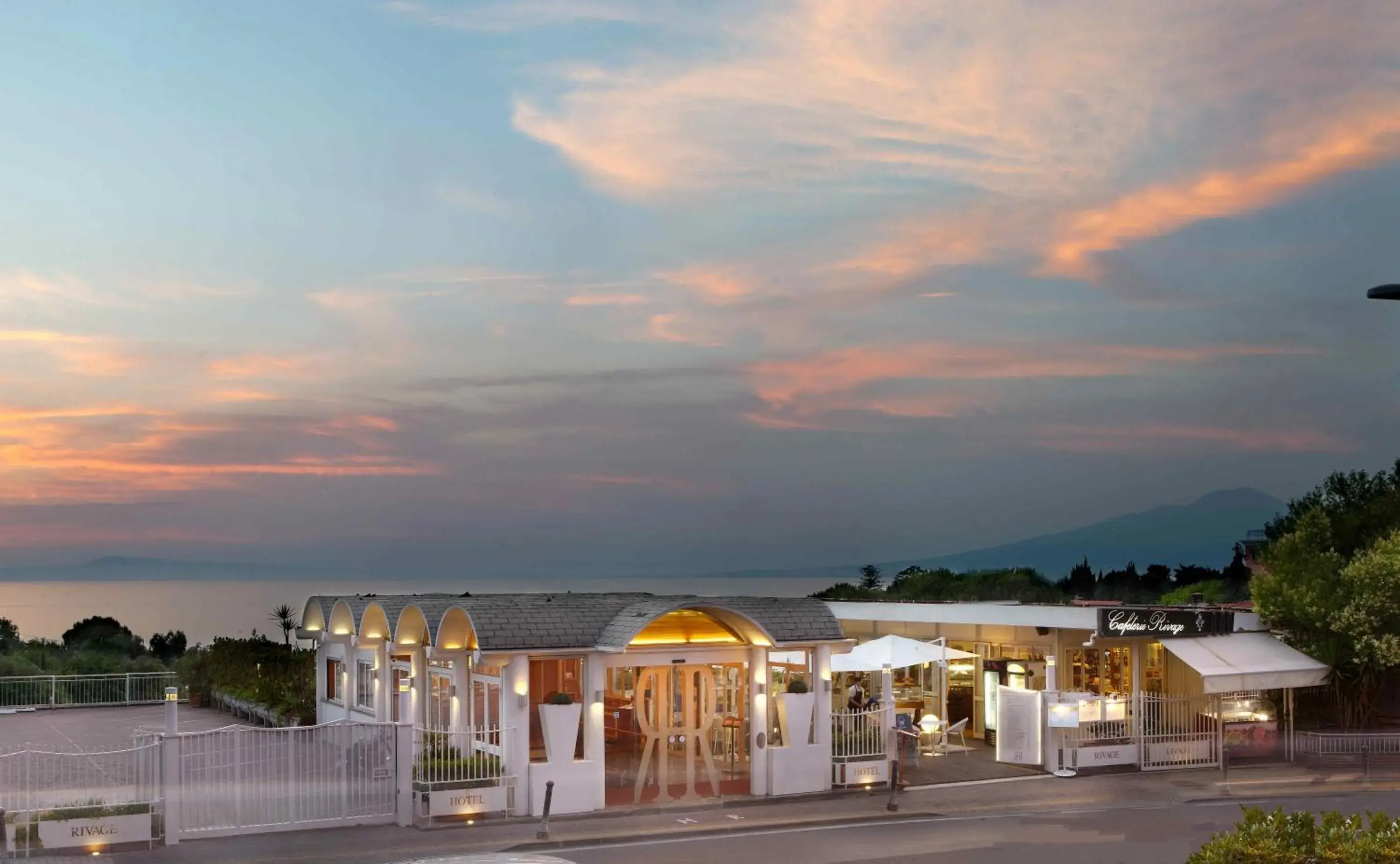 Facade/entrance in Hotel Rivage Facade/entrance in Hotel Rivage