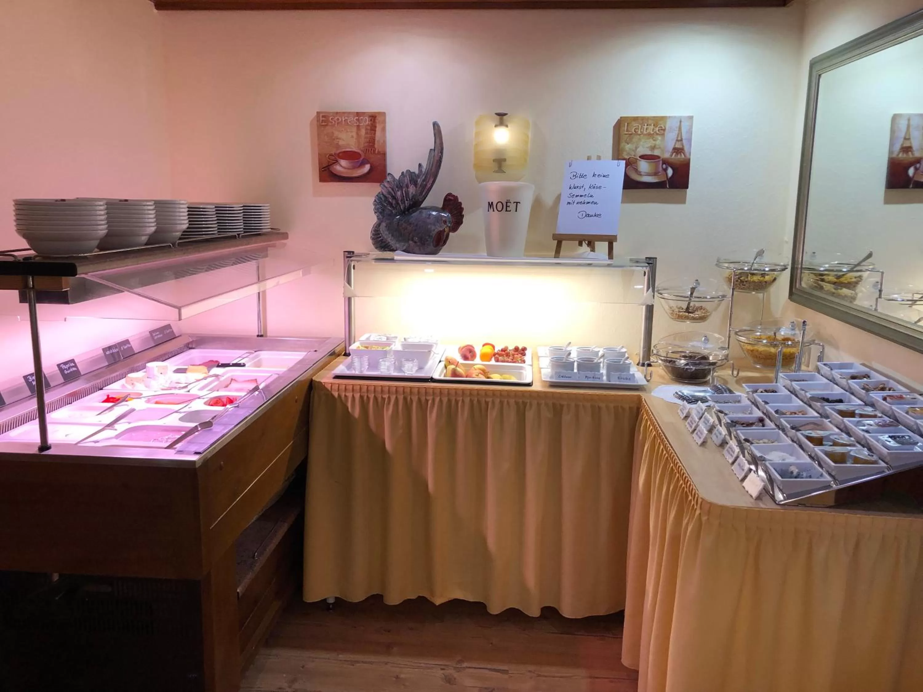 Food and drinks, Food in Hotel Alpenrose gut schlafen & frühstücken