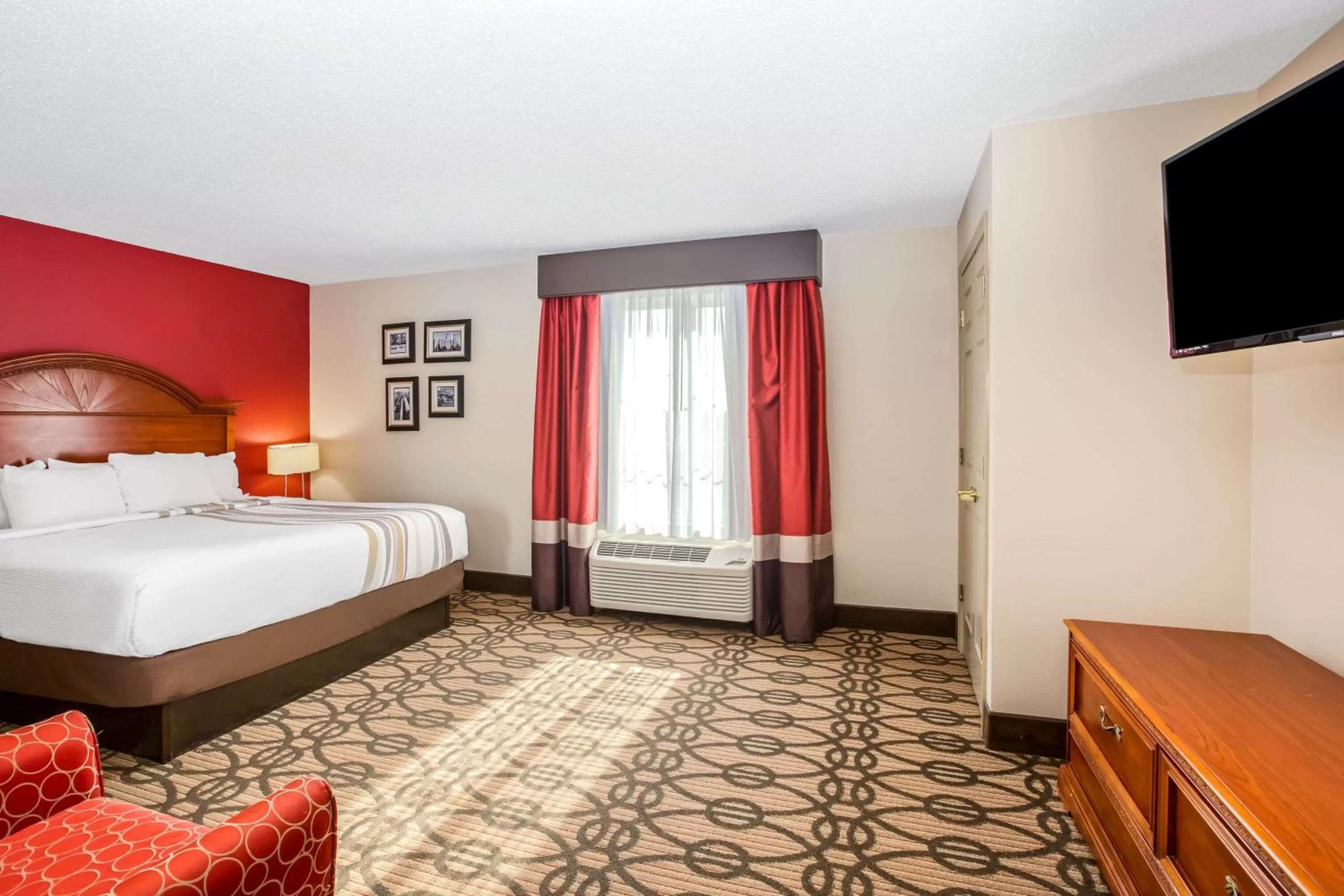 Photo of the whole room, Bed in La Quinta by Wyndham North Platte