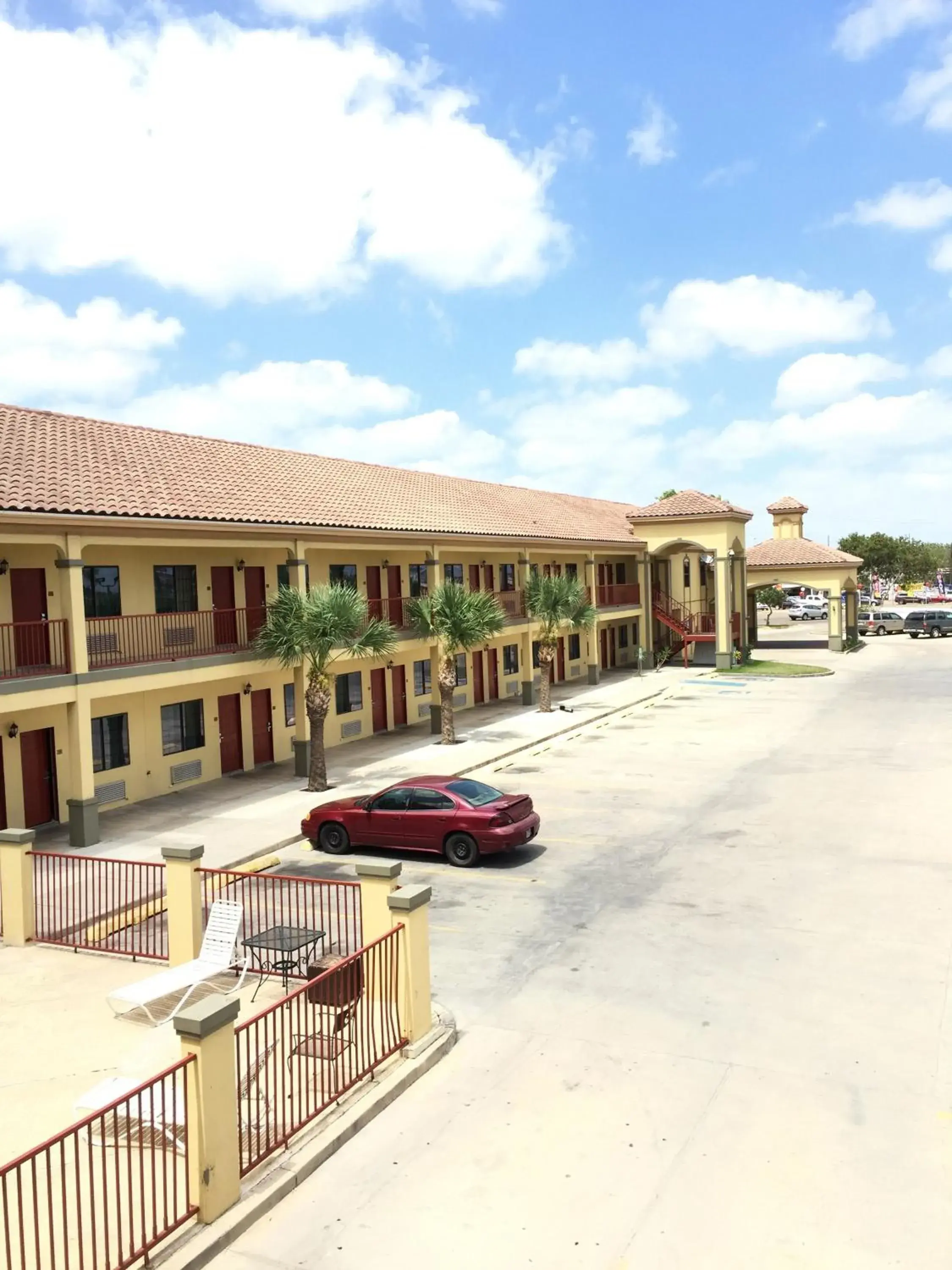 Facade/entrance, Property Building in Boca Chica Inn and Suites