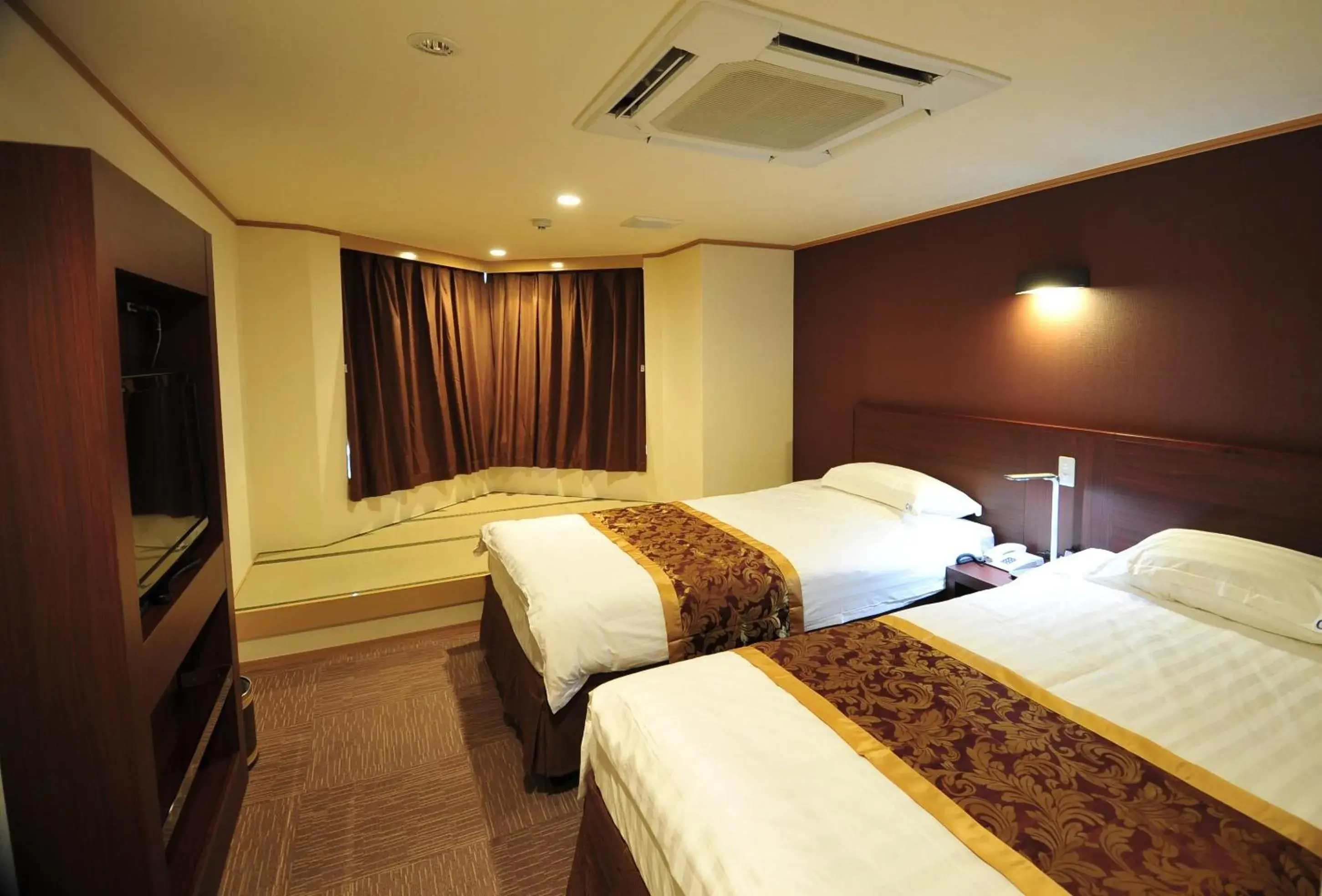 Bed in Hotel Marine World Bed in Hotel Marine World