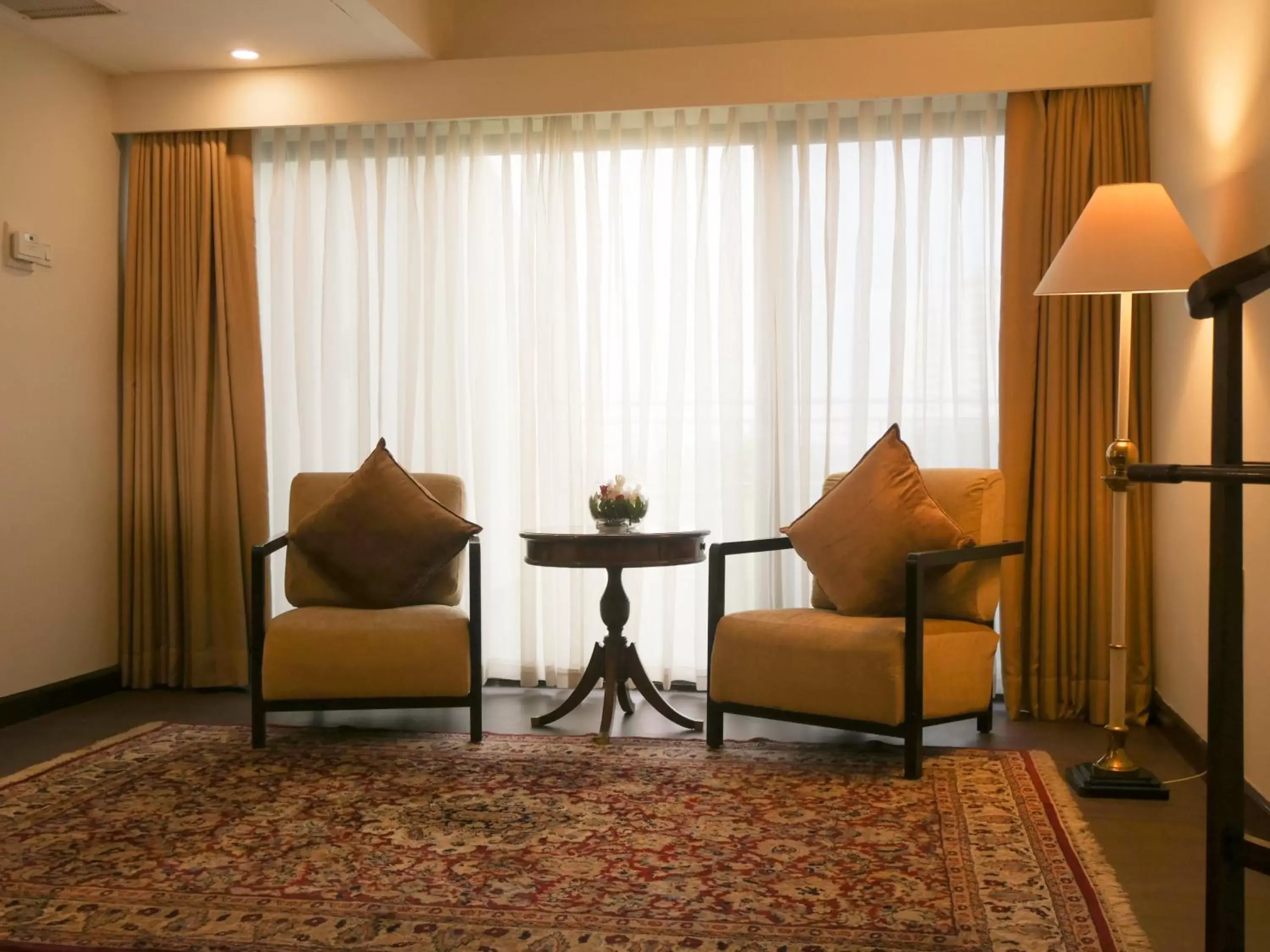 Seating Area in Karachi Marriott Hotel