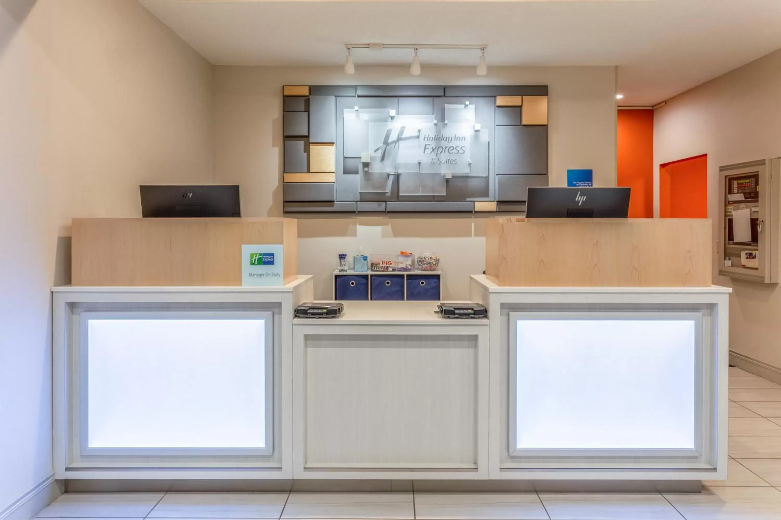 Property building, Kitchen/Kitchenette in Holiday Inn Express Hotel & Suites O'Fallon-Shiloh, an IHG Hotel