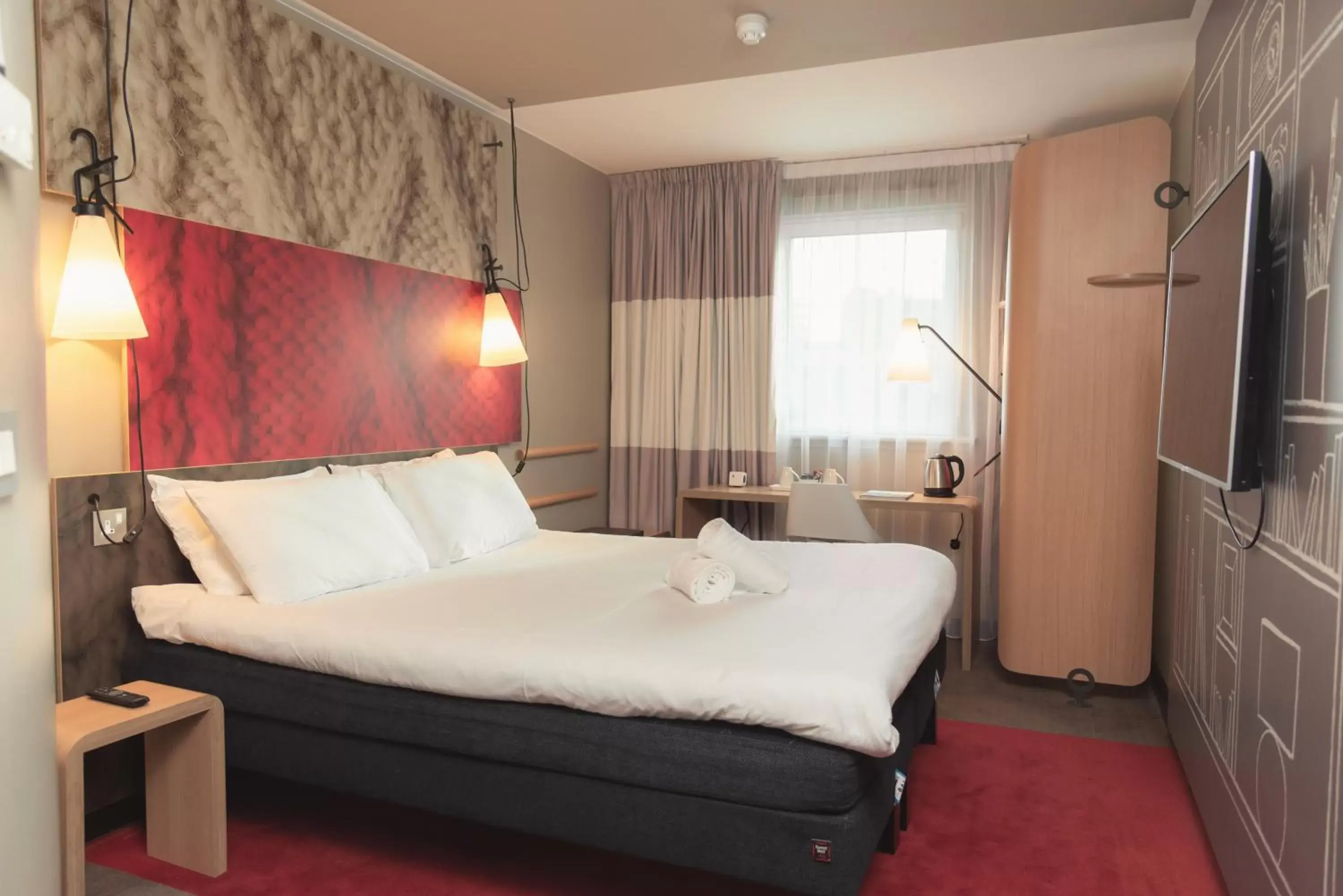 Bed in ibis Glasgow City Centre – Sauchiehall St Bed in ibis Glasgow City Centre – Sauchiehall St