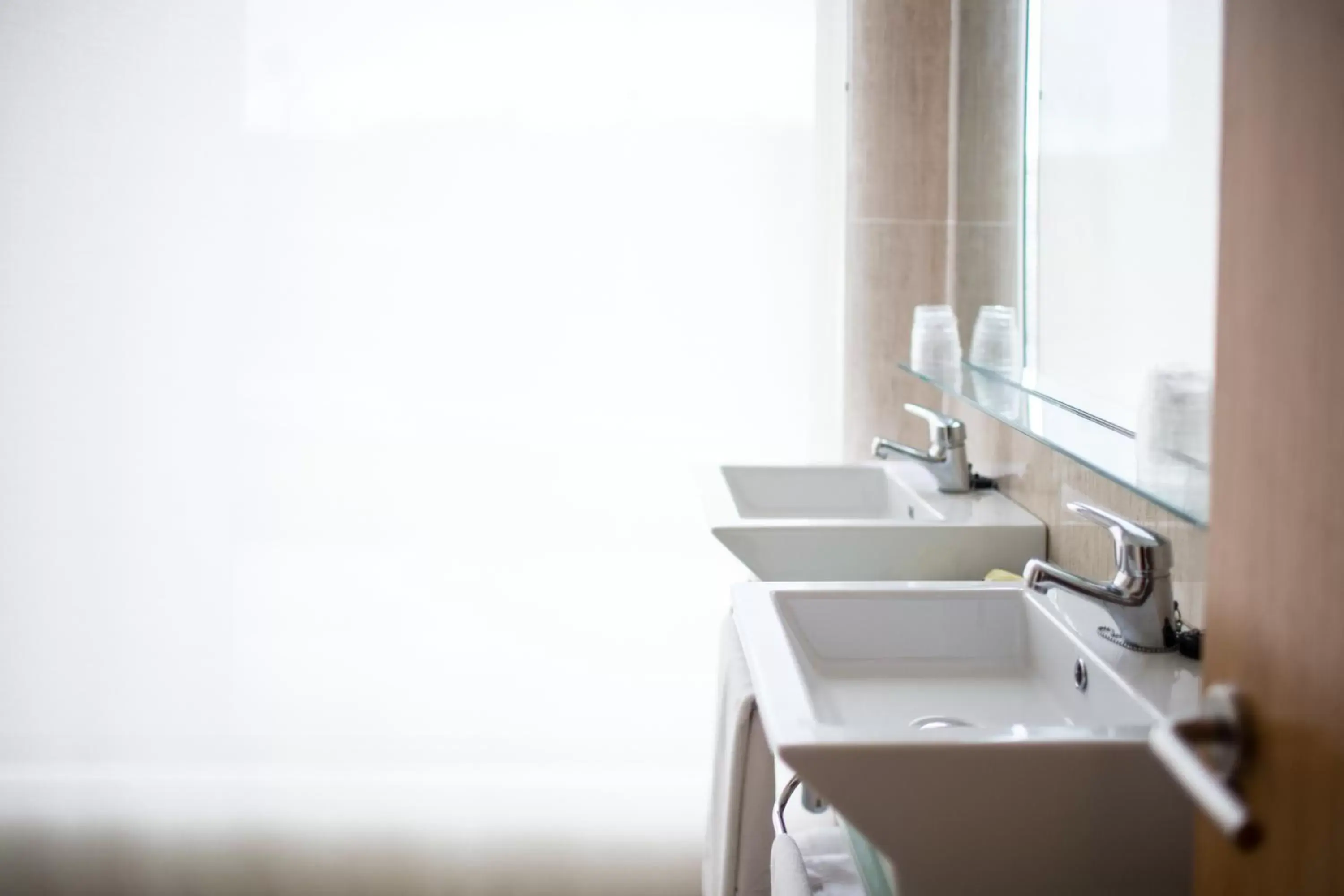 Bathroom, Kitchen/Kitchenette in Puerta de Santillana