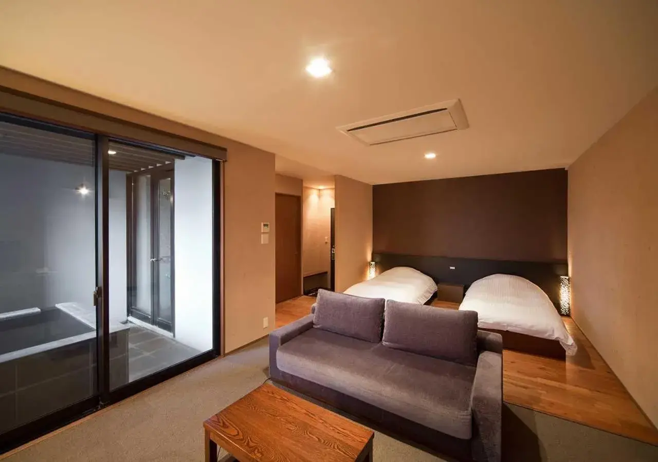 【Adult Only】Luxury Tower -  Dinner Time 18:00- / Japanese Style Dinner  - Twin Room with Open-Air Bath in Ryokan Aura Tachibana