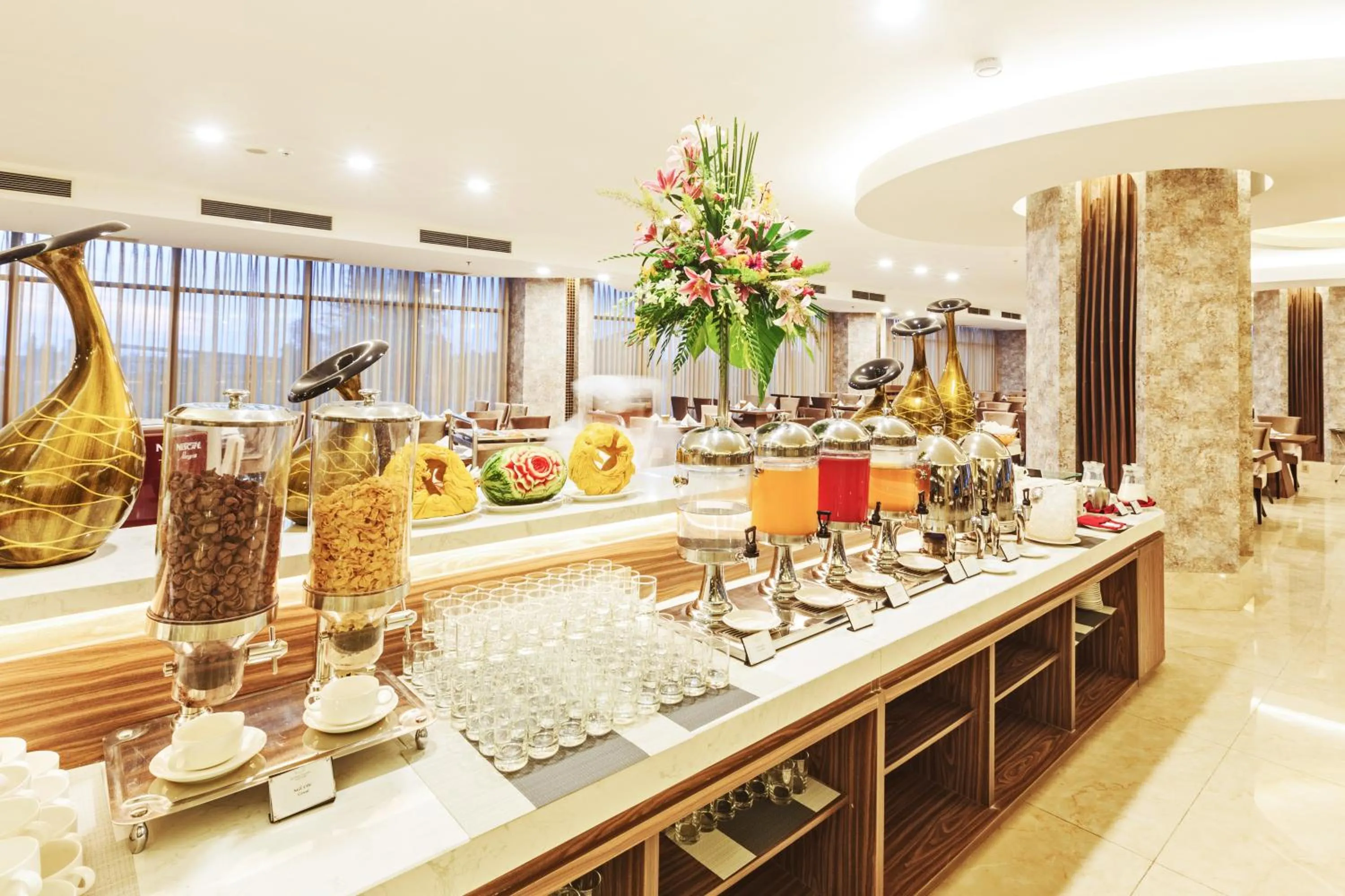 Buffet breakfast in Muong Thanh Luxury Can Tho Hotel