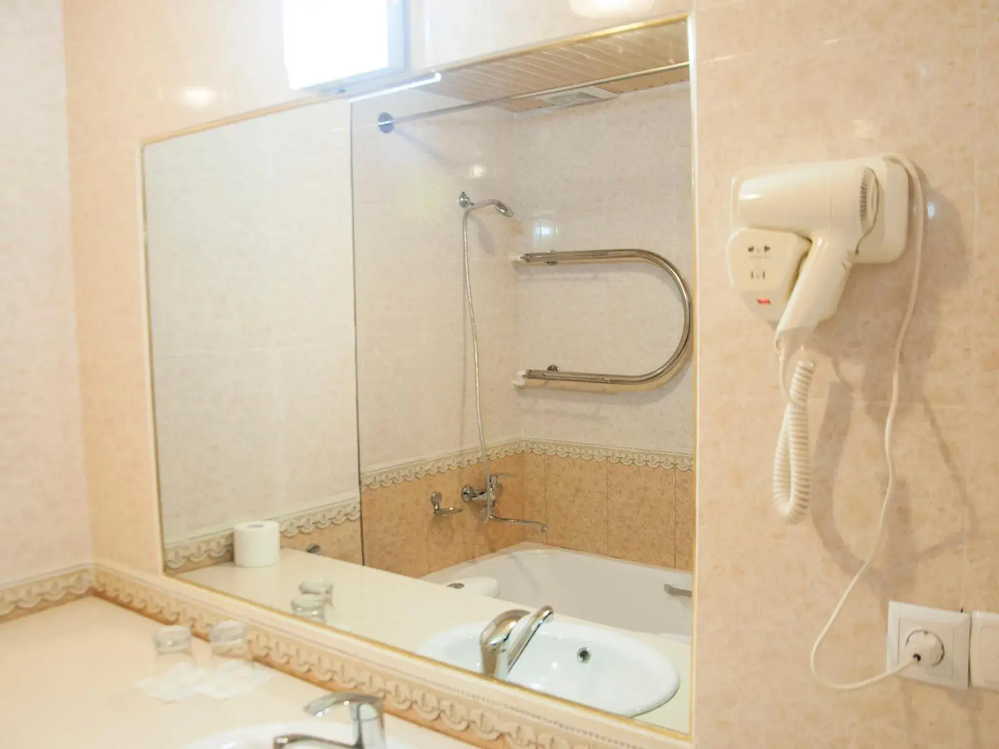 Bathroom in Golden Valley Hotel