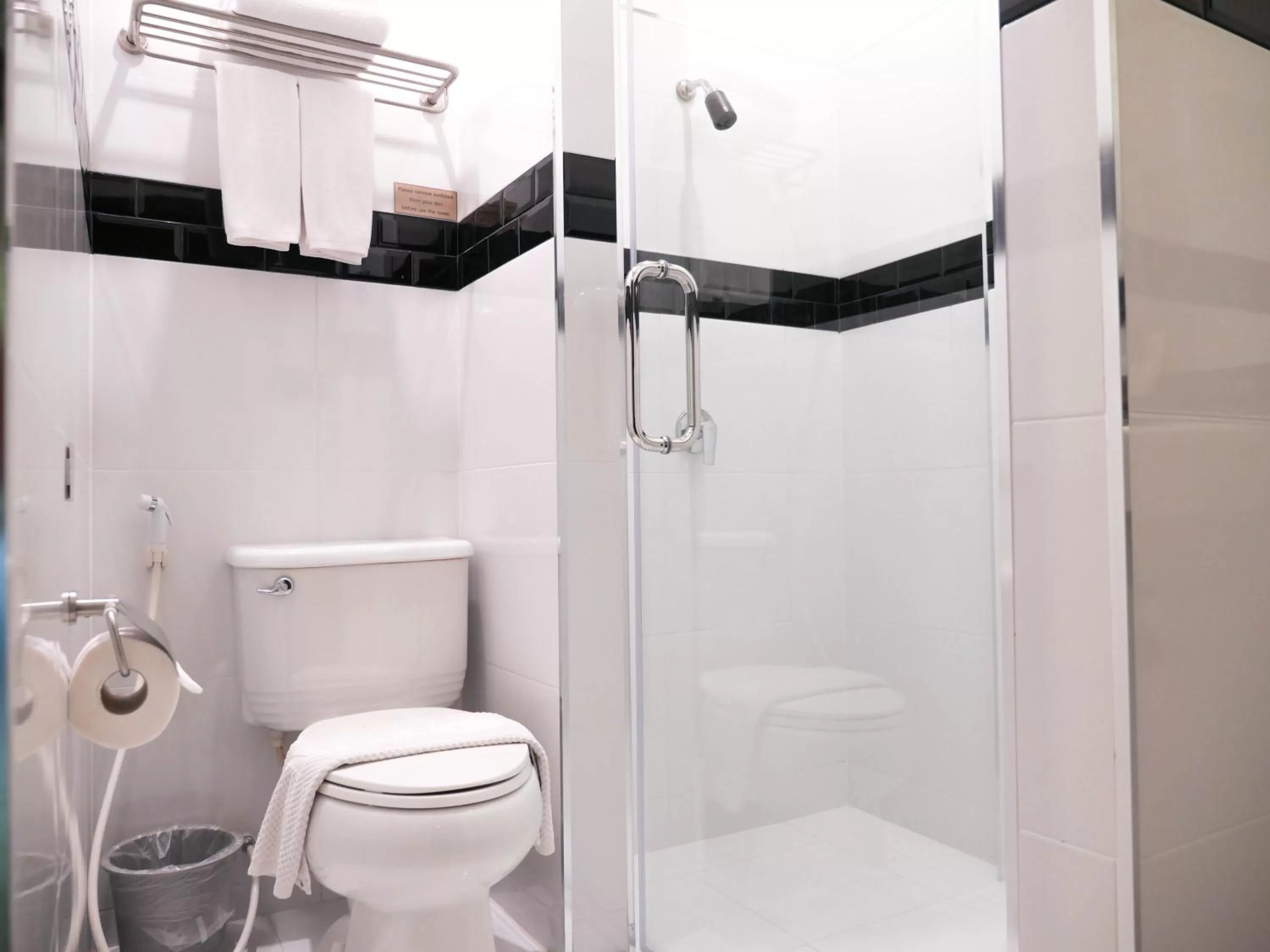 Shower in Royal River Kwai Resort and Spa